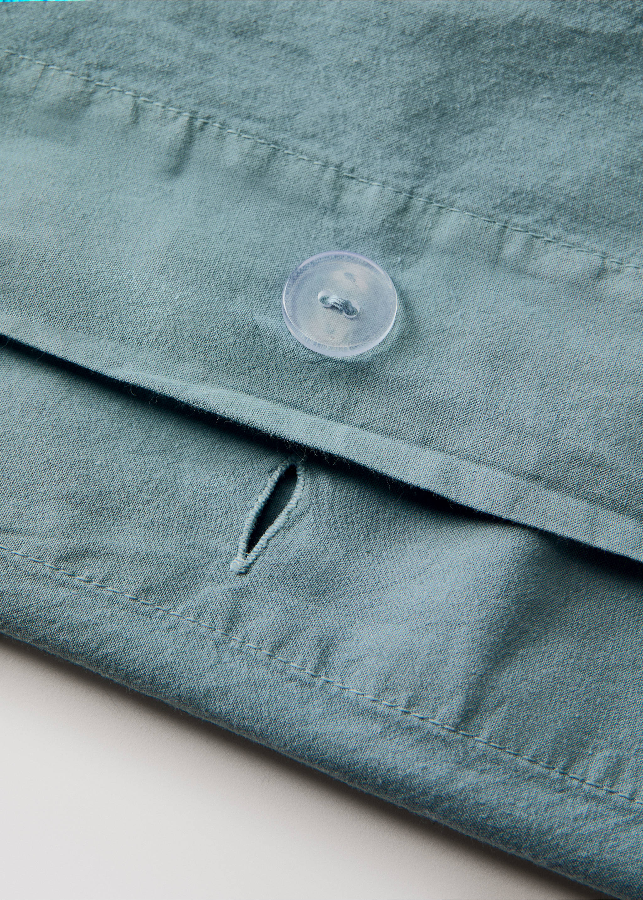 Garment-dyed cotton duvet cover for 150/160cm bed - Details of the article 2, Aqua Green. Ref: 27002920-00.
