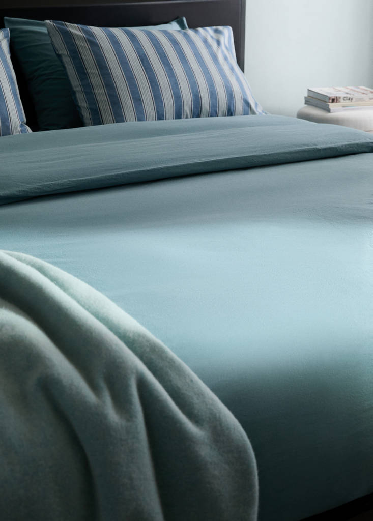 Garment-dyed cotton duvet cover for 180/200cm bed — Aqua Green