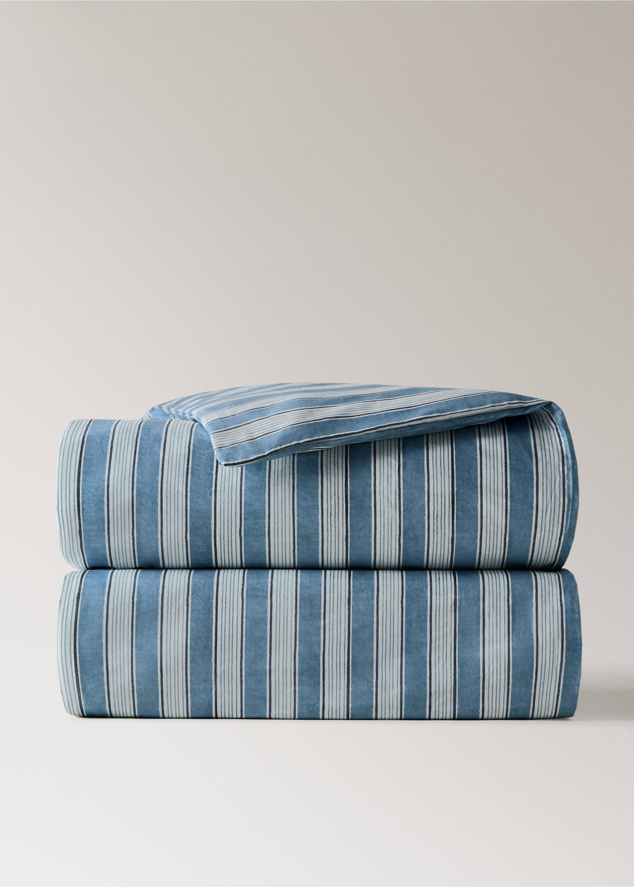 Housse de couette rayures larges aquarelle Lit 180/200 cm - Article sans modèle, Bleu. Ref: 27002965-00.