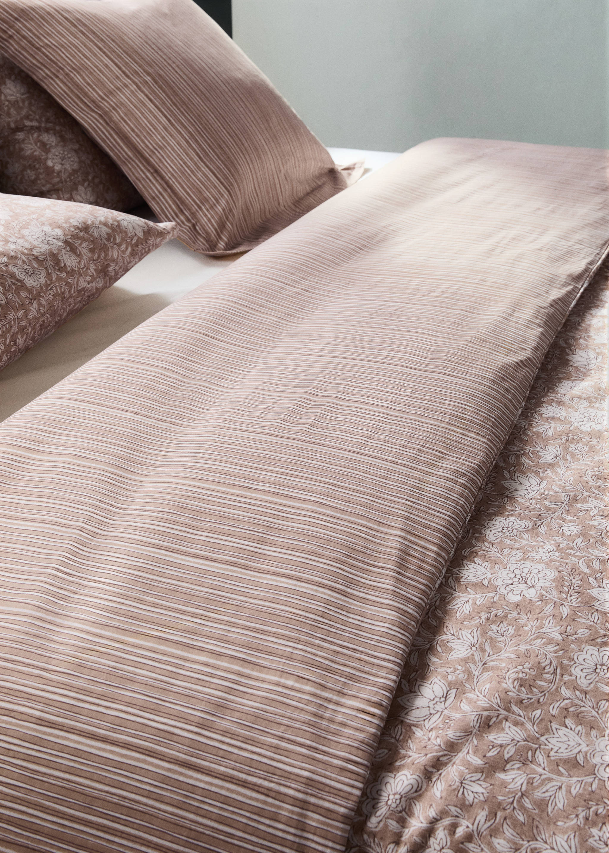 Reversible percale cotton duvet cover with stripes and flowers for a 90 cm bed - Details of the article 7