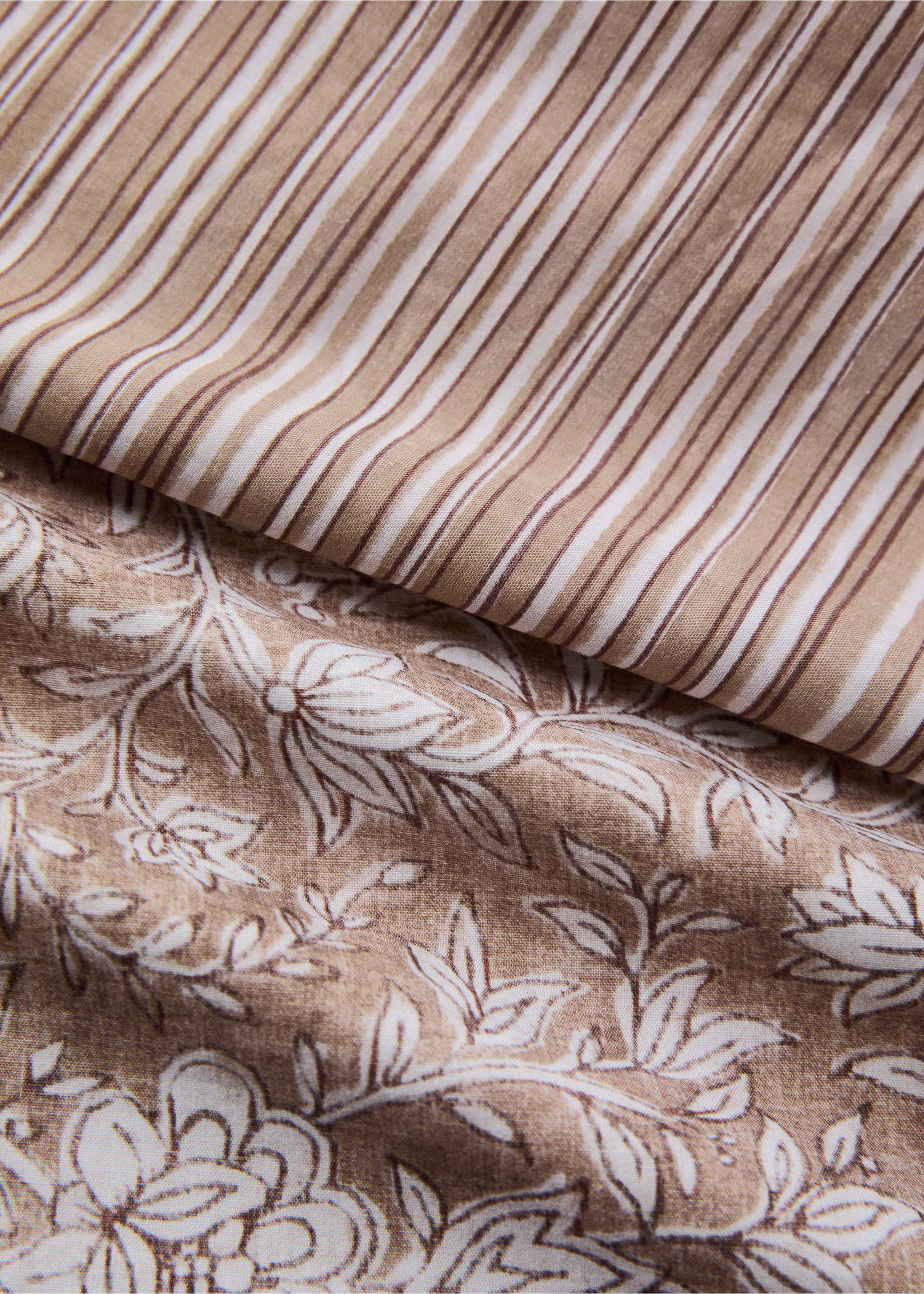 Reversible percale cotton duvet cover with stripes and flowers for a 90 cm bed - Details of the article 1, Tobacco Brown. Ref: 27002970-00.