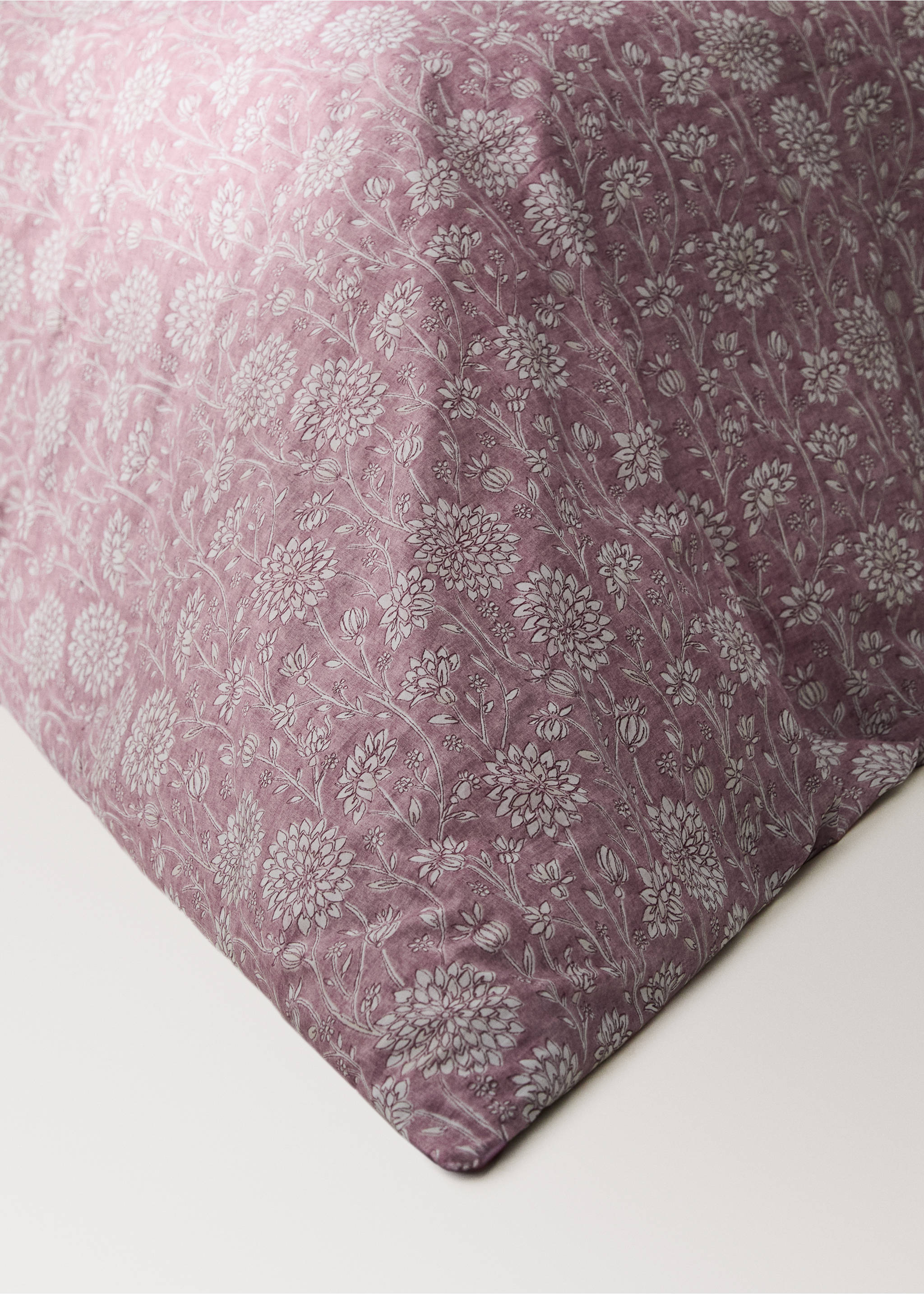 Reversible percale cotton duvet cover with stripes and flowers for a 135/140 cm bed - Details of the article 8, Pale Pink. Ref: 27002971-00.