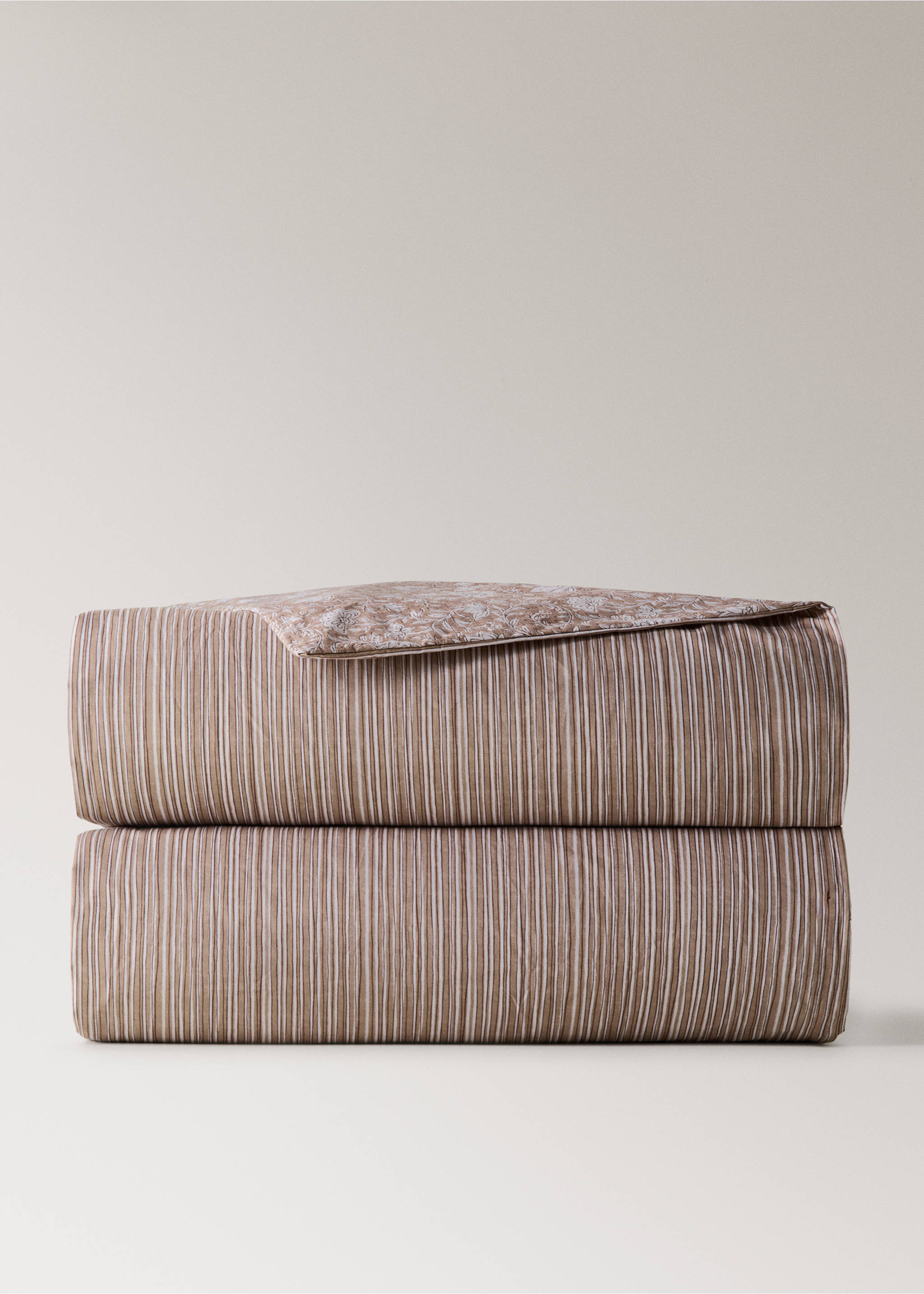 Reversible percale cotton duvet cover with stripes and flowers for a 180/200 cm bed - Details of the article 3, Tobacco Brown. Ref: 27002973-00.