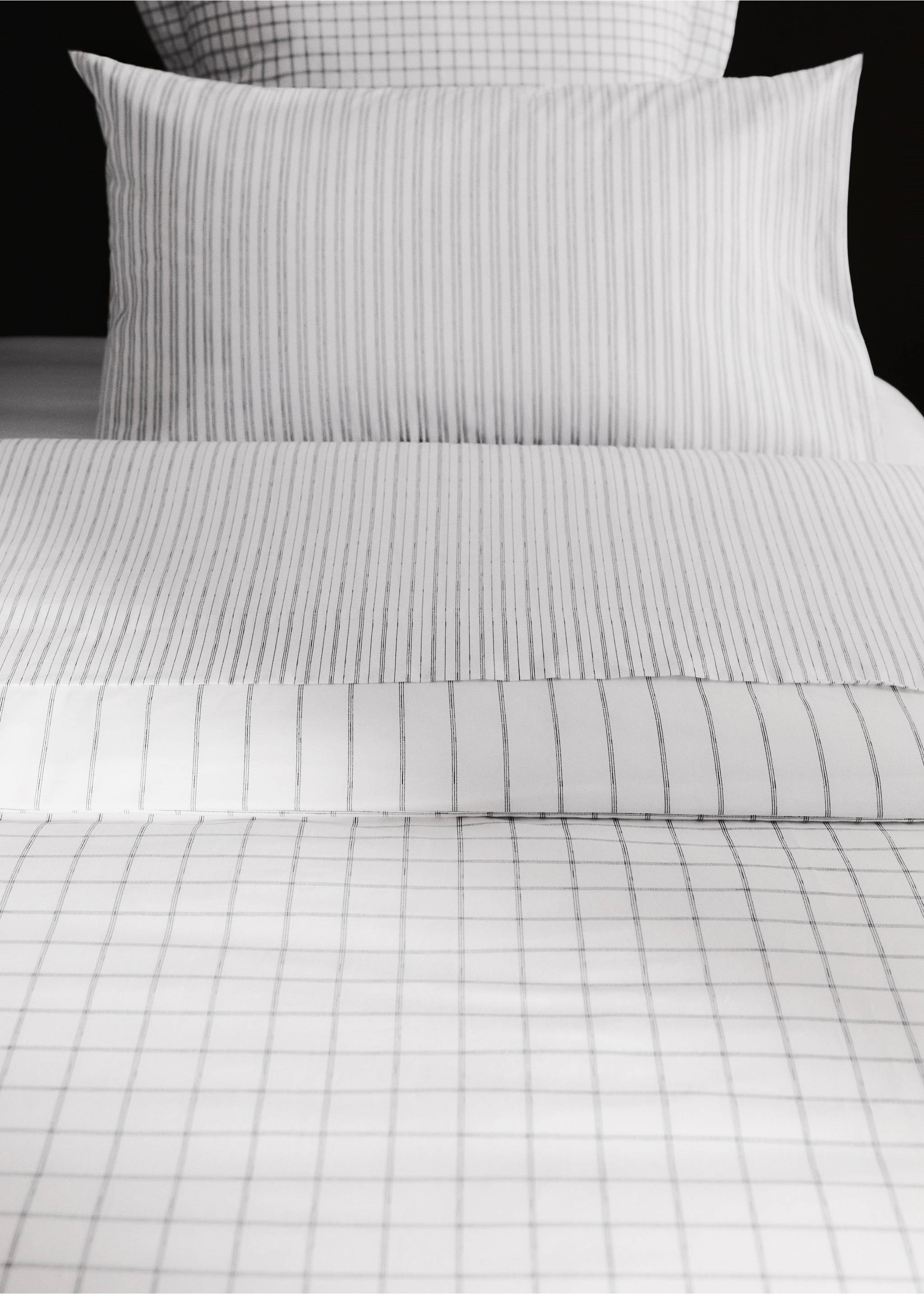 Reversible duvet cover checks and stripes Bed 180/200 cm - Details of the article 7, Grey. Ref: 27002977-00.