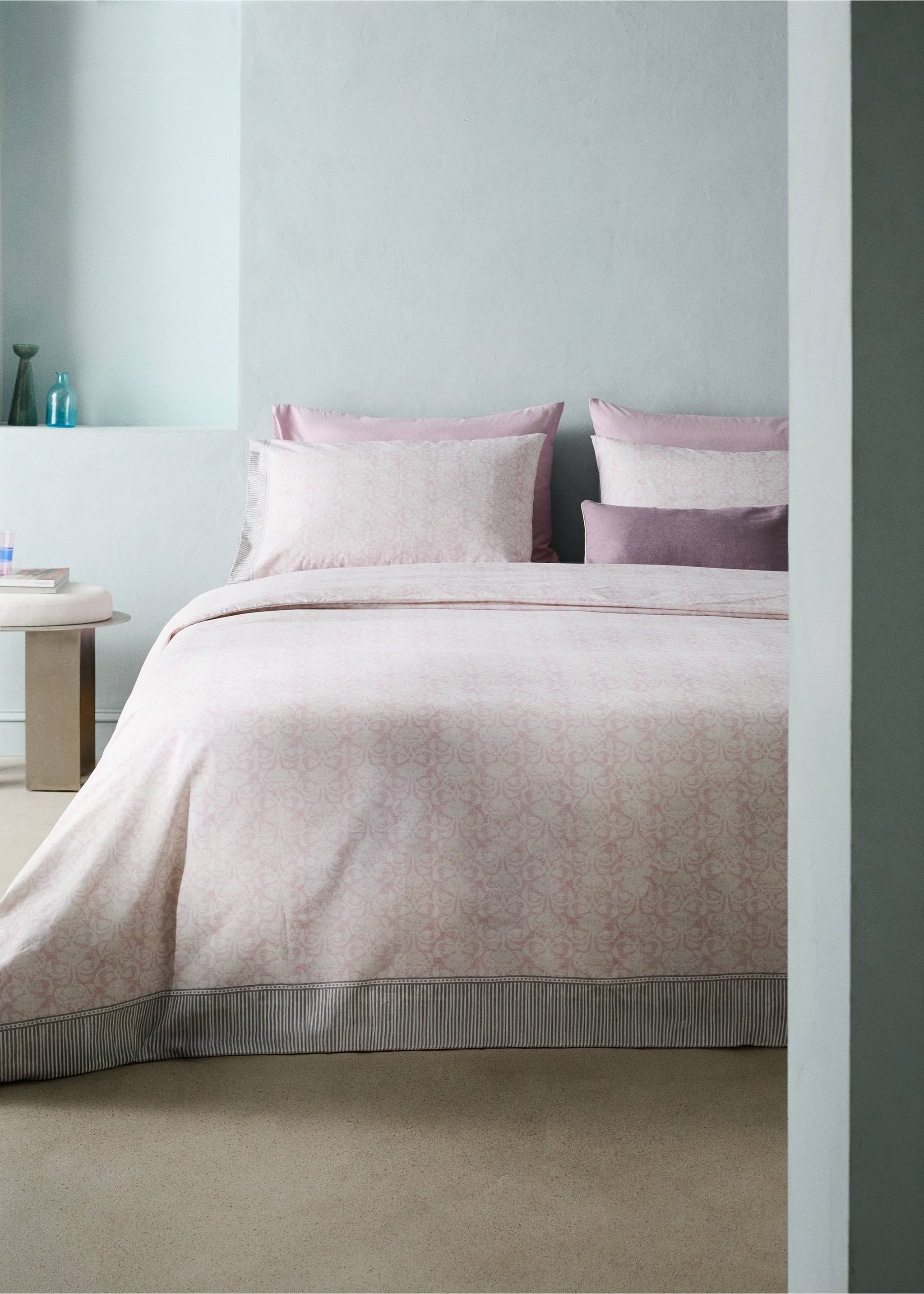 Cotton duvet cover with floral border for 180cm bed - General plane, Pastel Pink. Ref: 27002981-00.