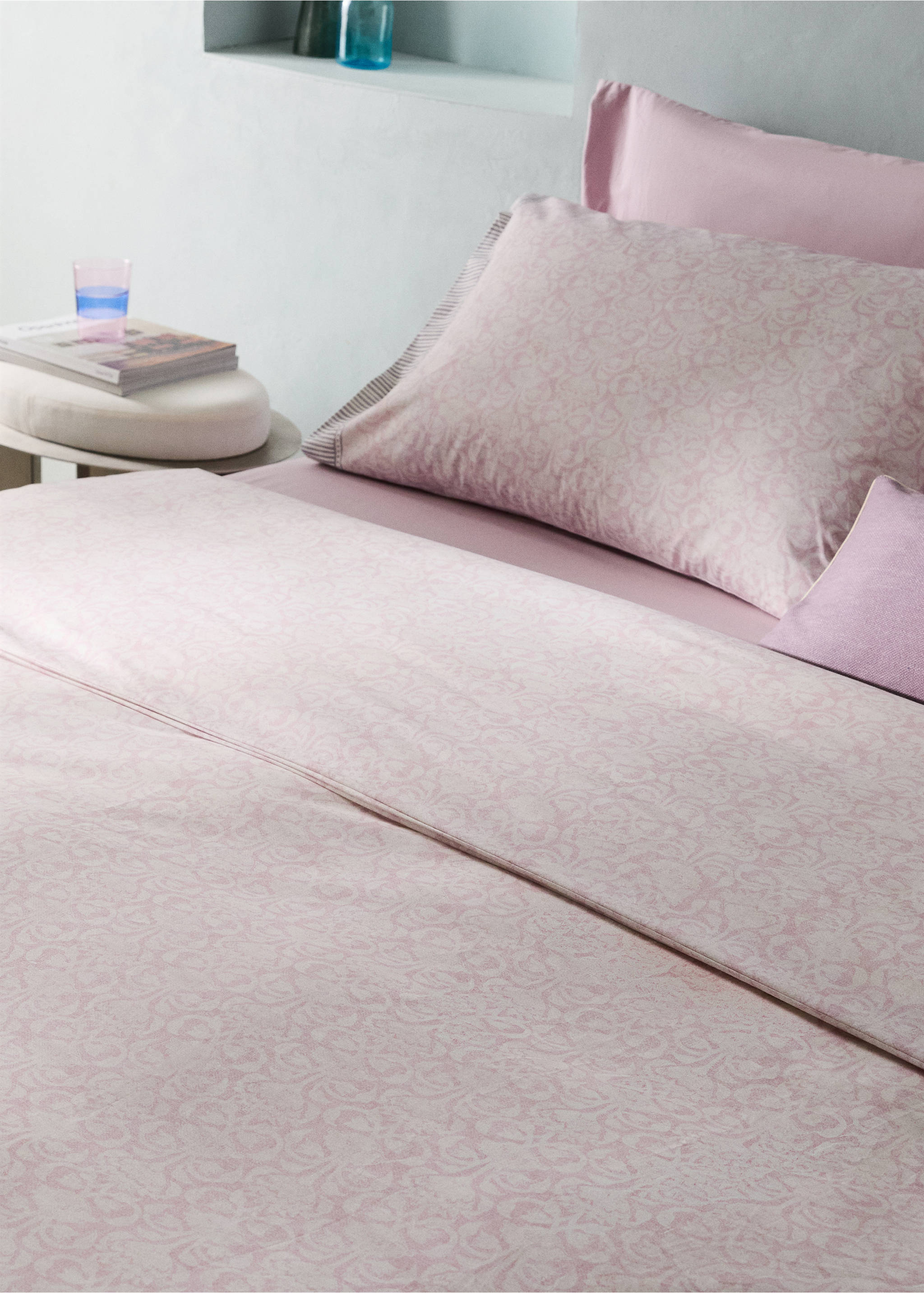 Cotton duvet cover with floral border for 180cm bed - Details of the article 7, Pastel Pink. Ref: 27002981-00.