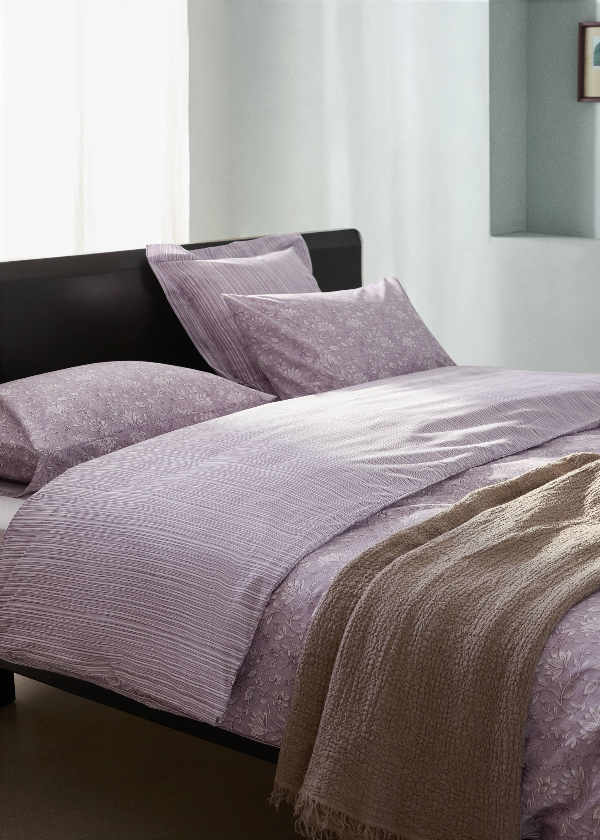 Reversible floral stripe duvet cover for 180/200 cm bed - Details of the article 7, Light/Pastel Purple. Ref: 27002989-00.