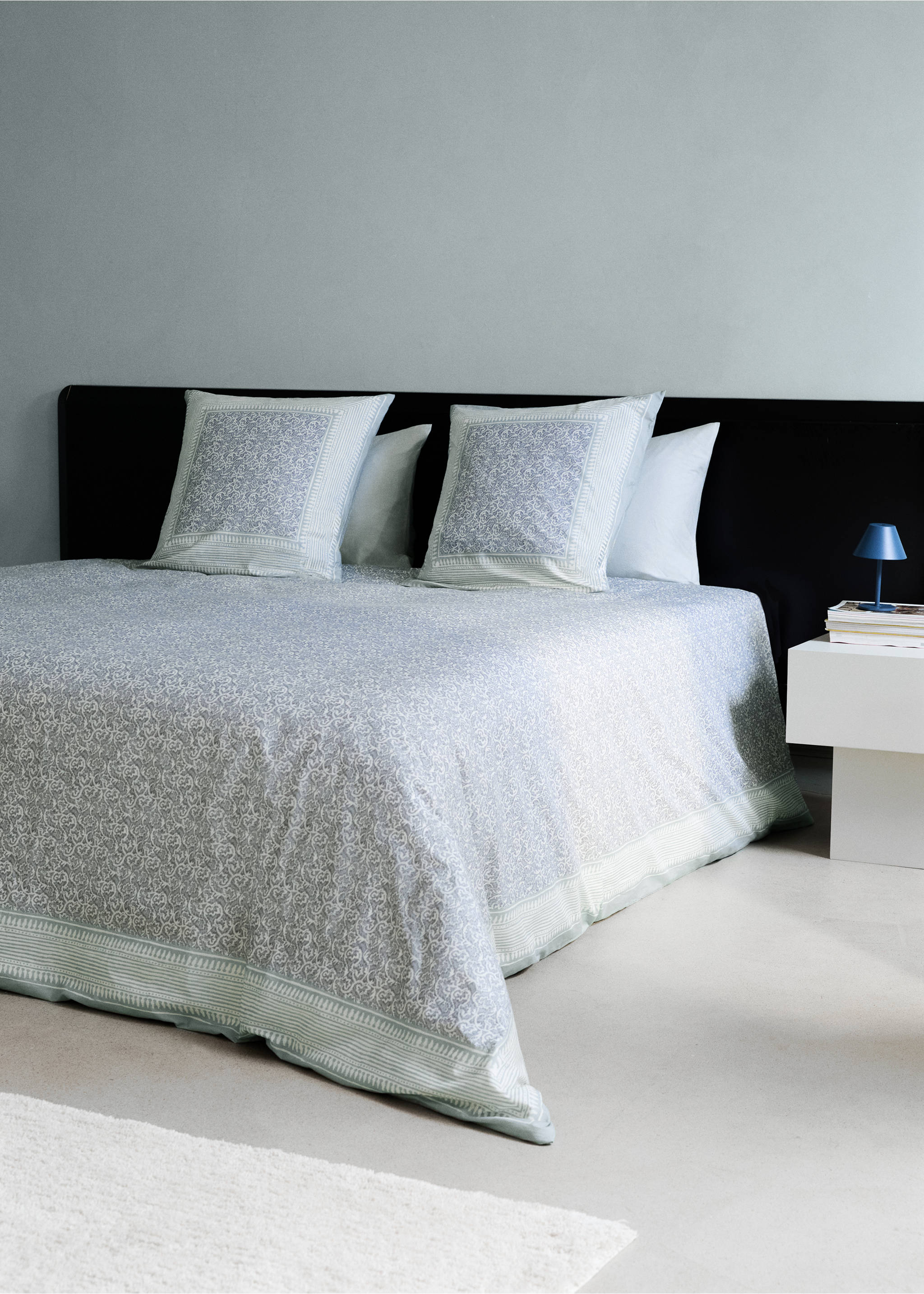 Decorative floral percale duvet cover with striped border for a 90 cm bed - General plane, Light/Pastel Grey. Ref: 27002995-00.