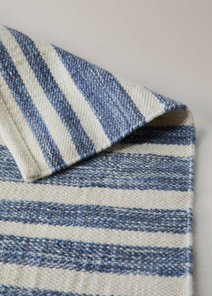 Large wool striped rug — Blue