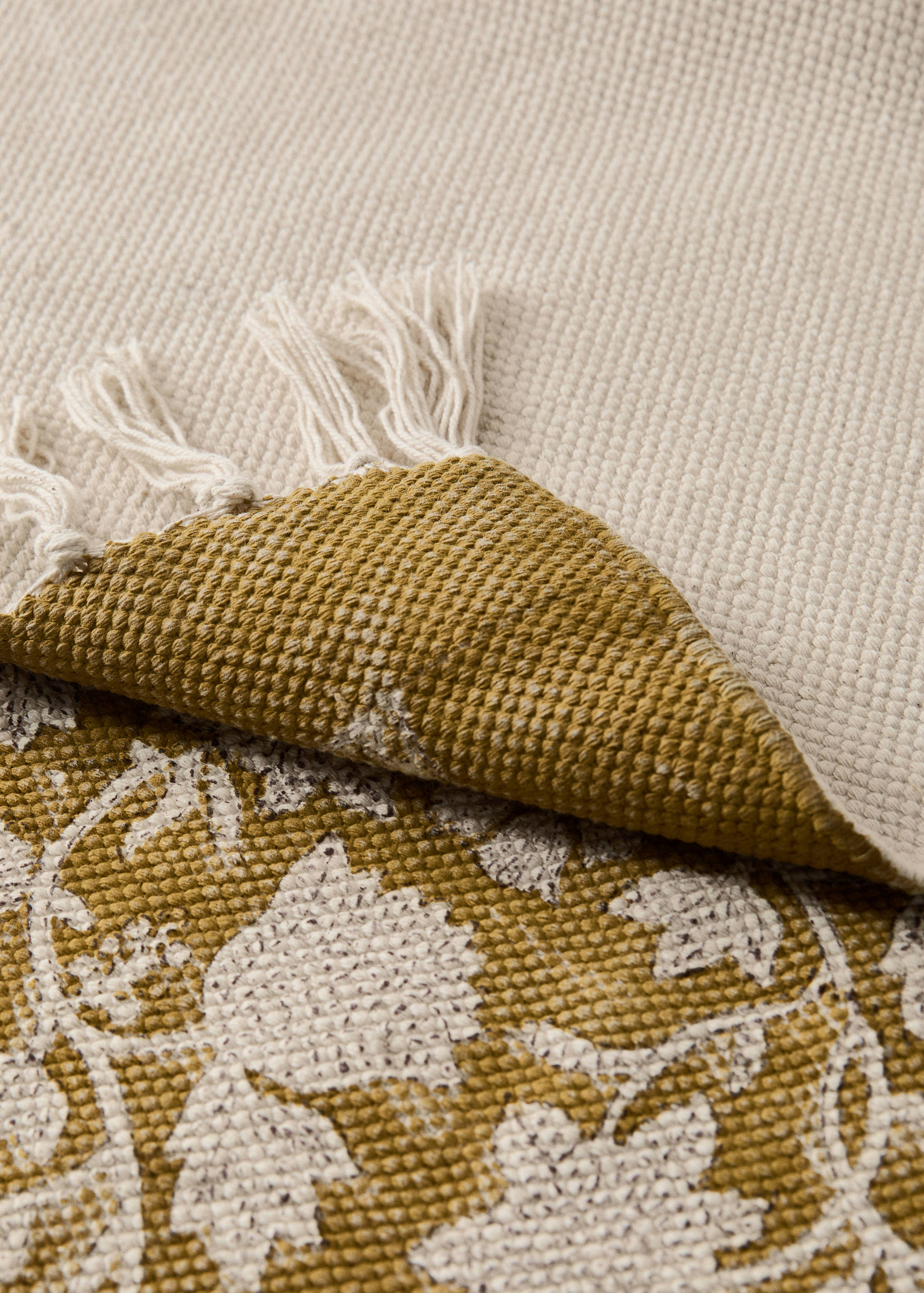 Cotton rug with floral pattern - Details of the article 3