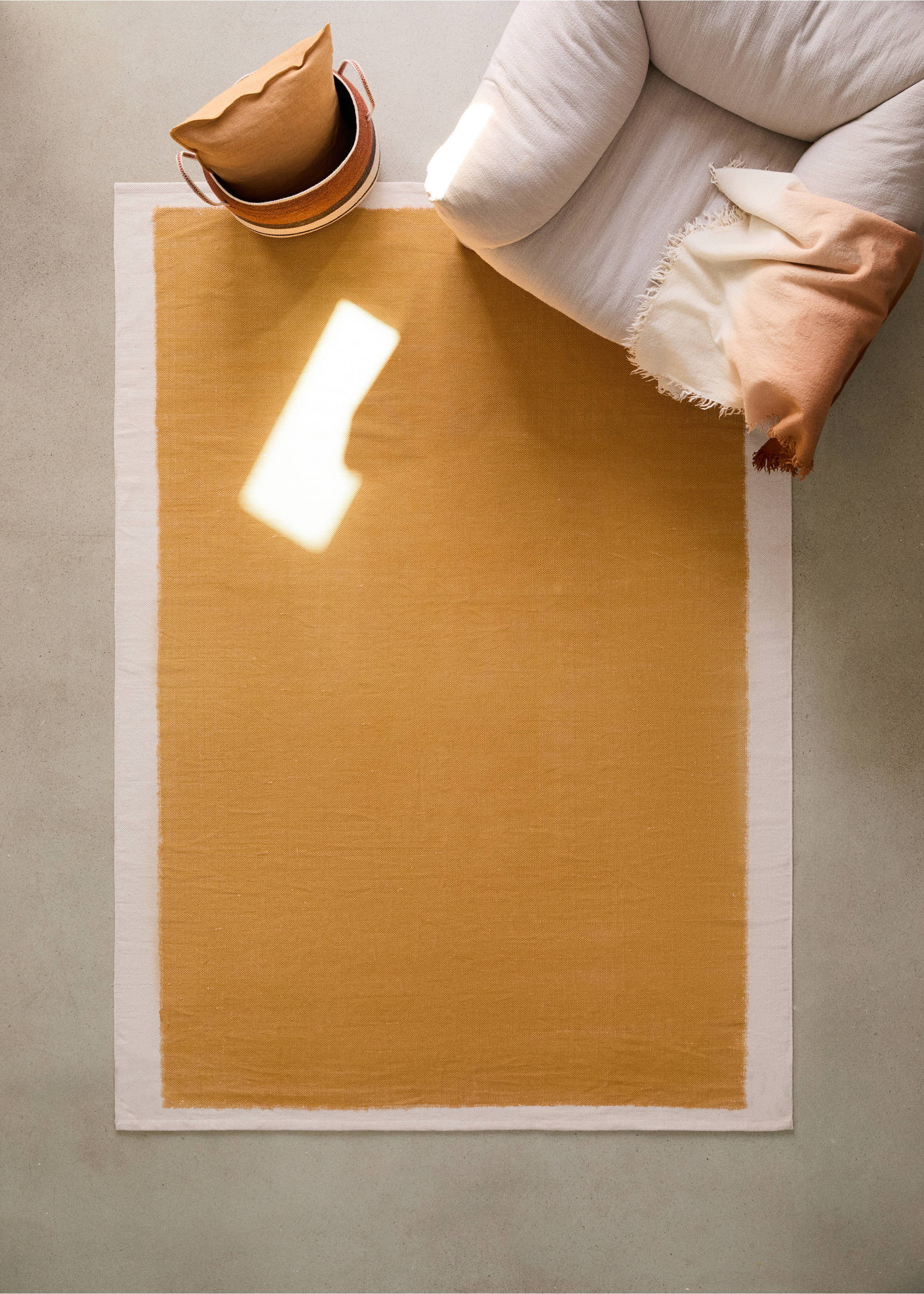 Baumwollteppich mit zweifarbigem Print - Allgemeine Ansicht, Gelb. Ref: 27003285-00.