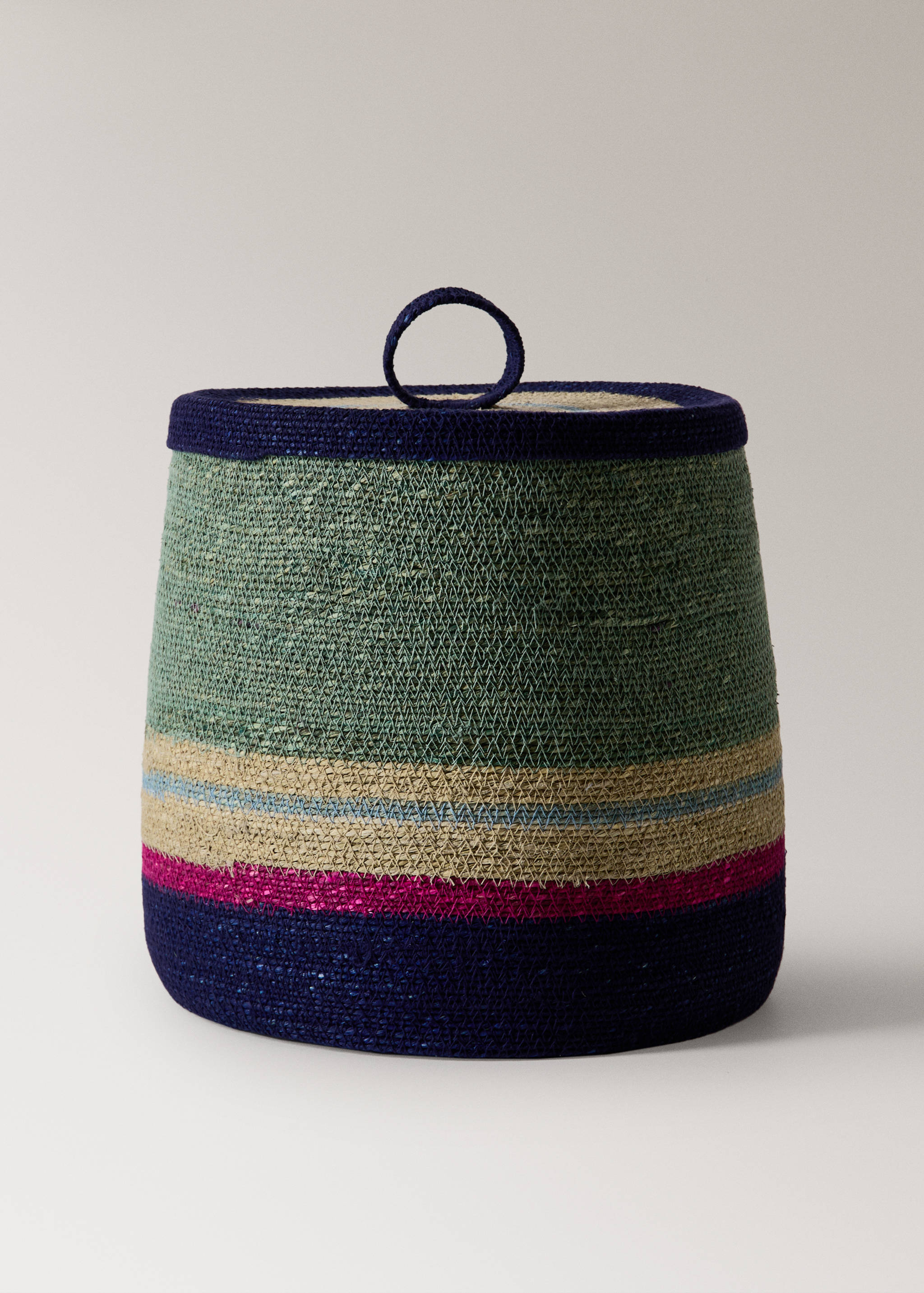 Large 100% seagrass lidded basket, multicoloured - Article without model