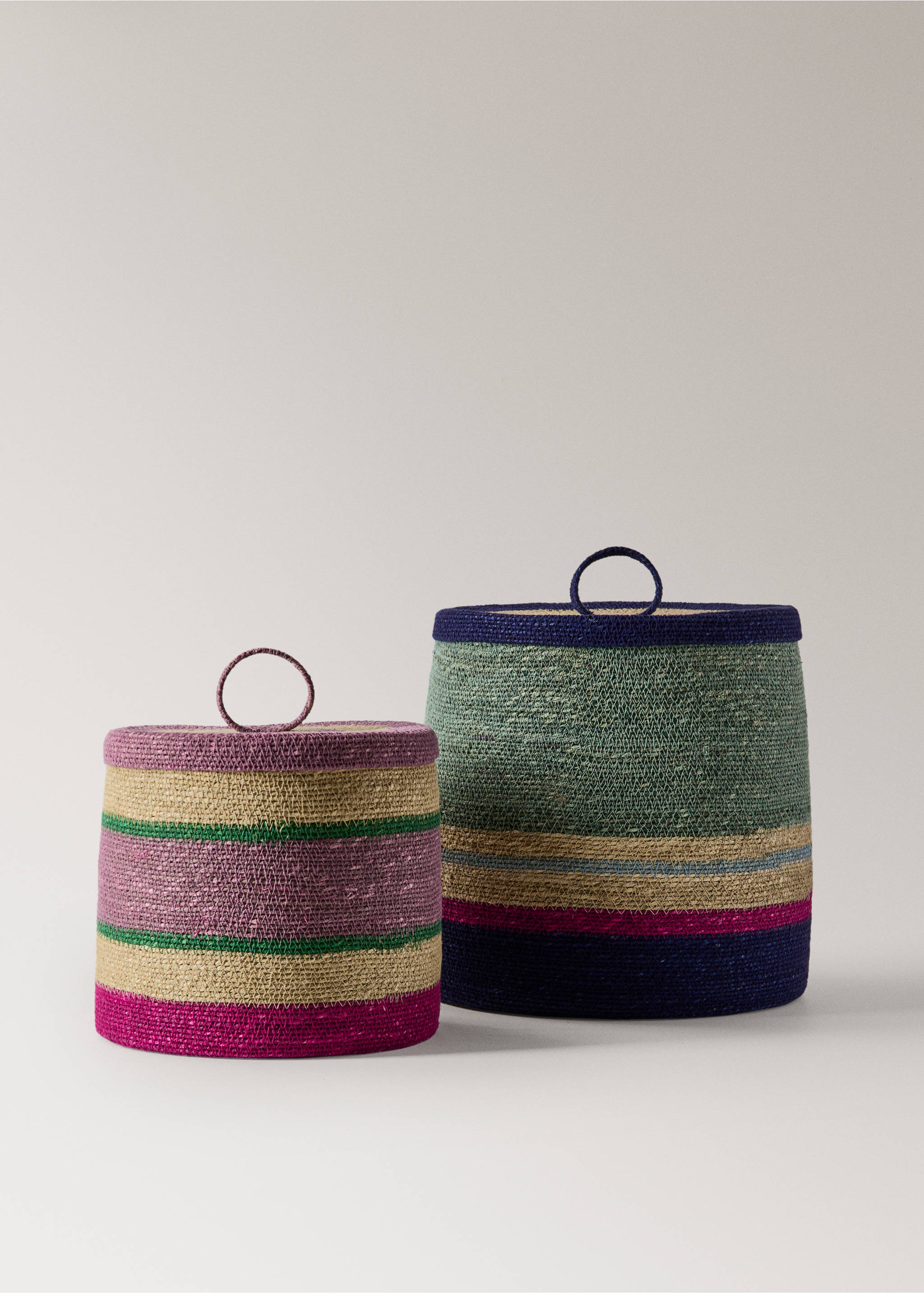 Large 100% seagrass lidded basket, multicoloured - Details of the article 4, Indigo Blue. Ref: 27003286-00.
