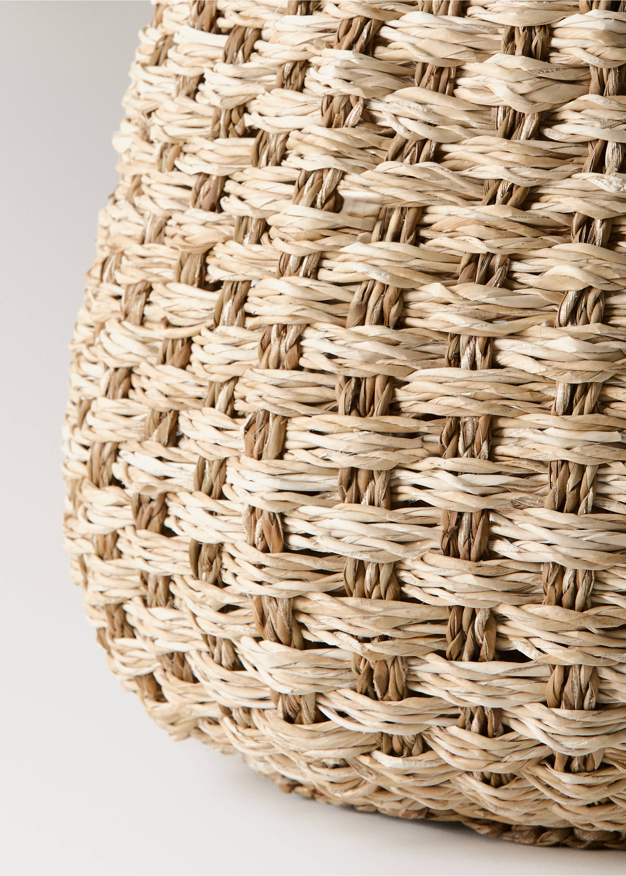 Large round seagrass basket with handles - Details of the article 2, Brown. Ref: 27003288-00.