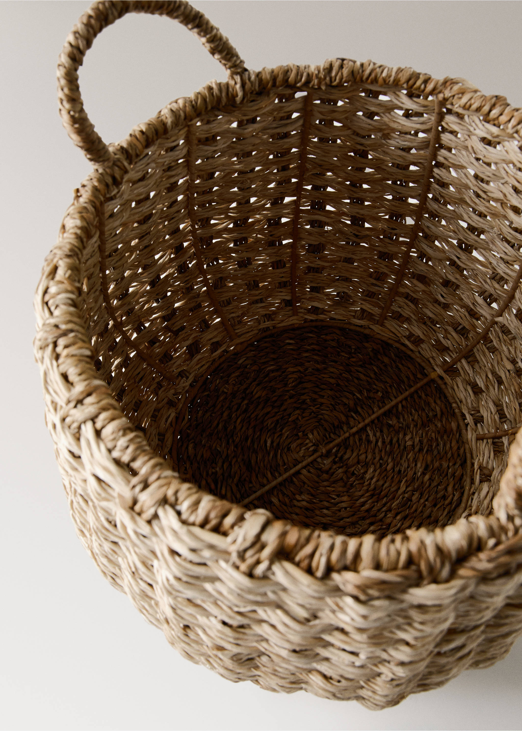 Large round seagrass basket with handles - Details of the article 3, Brown. Ref: 27003288-00.