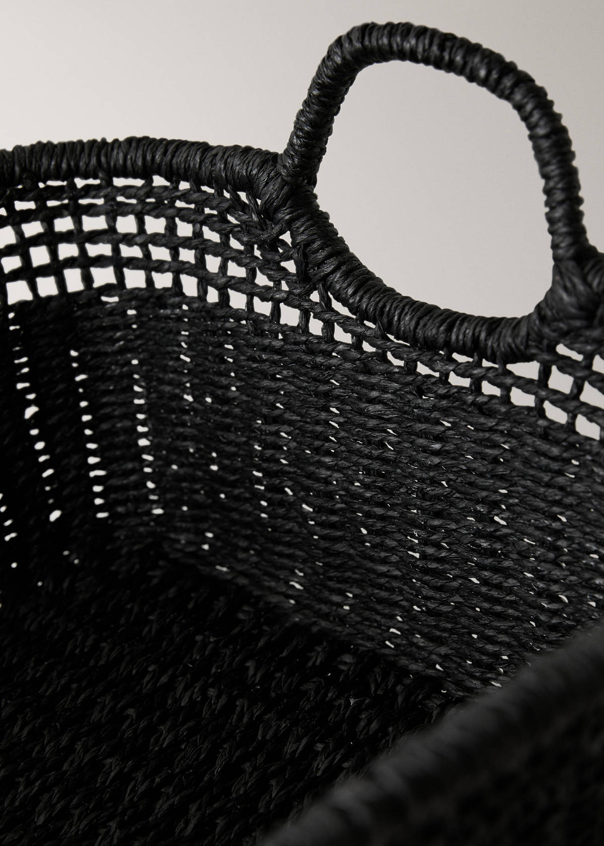 Two-handled paper basket — Black