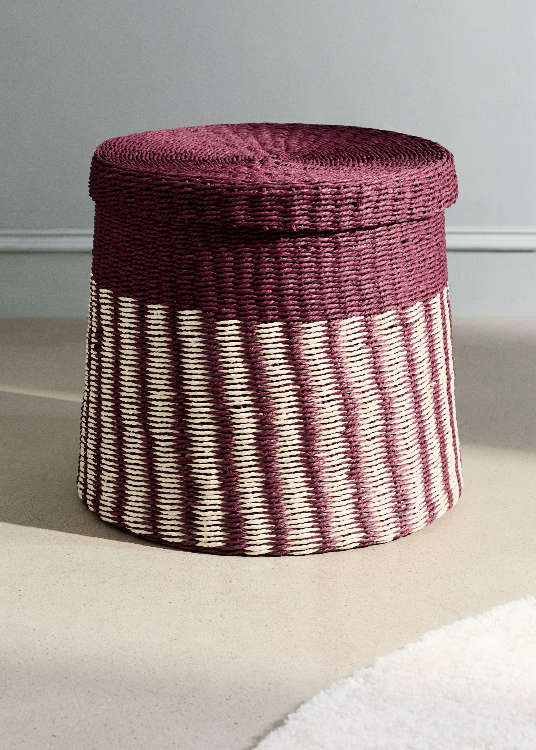 Striped paper basket with medium-sized lid - General plane