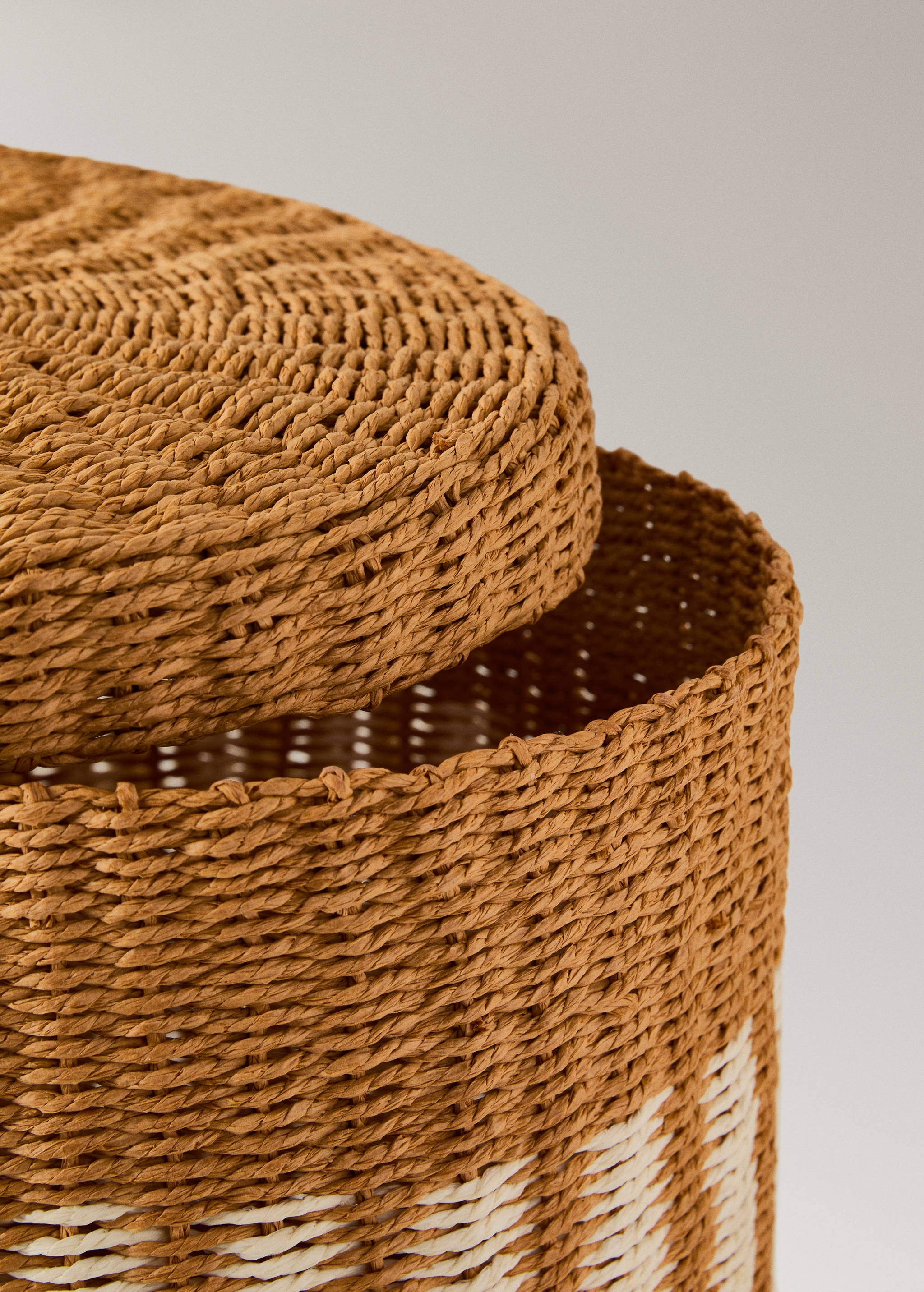 Striped paper basket with small lid - Details of the article 1