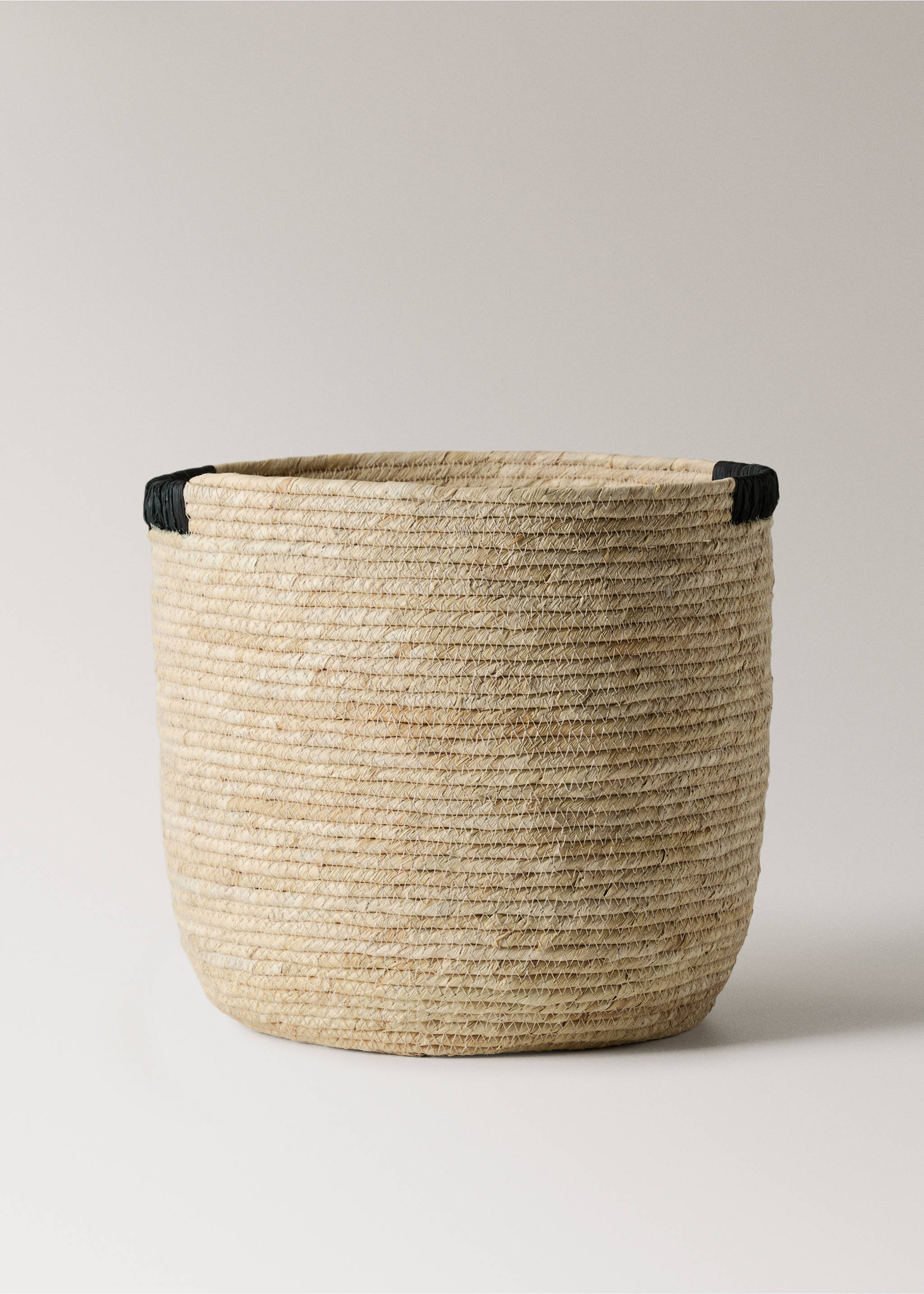 Large basket with embroidered detail - Article without model, Brown. Ref: 27003293-00.