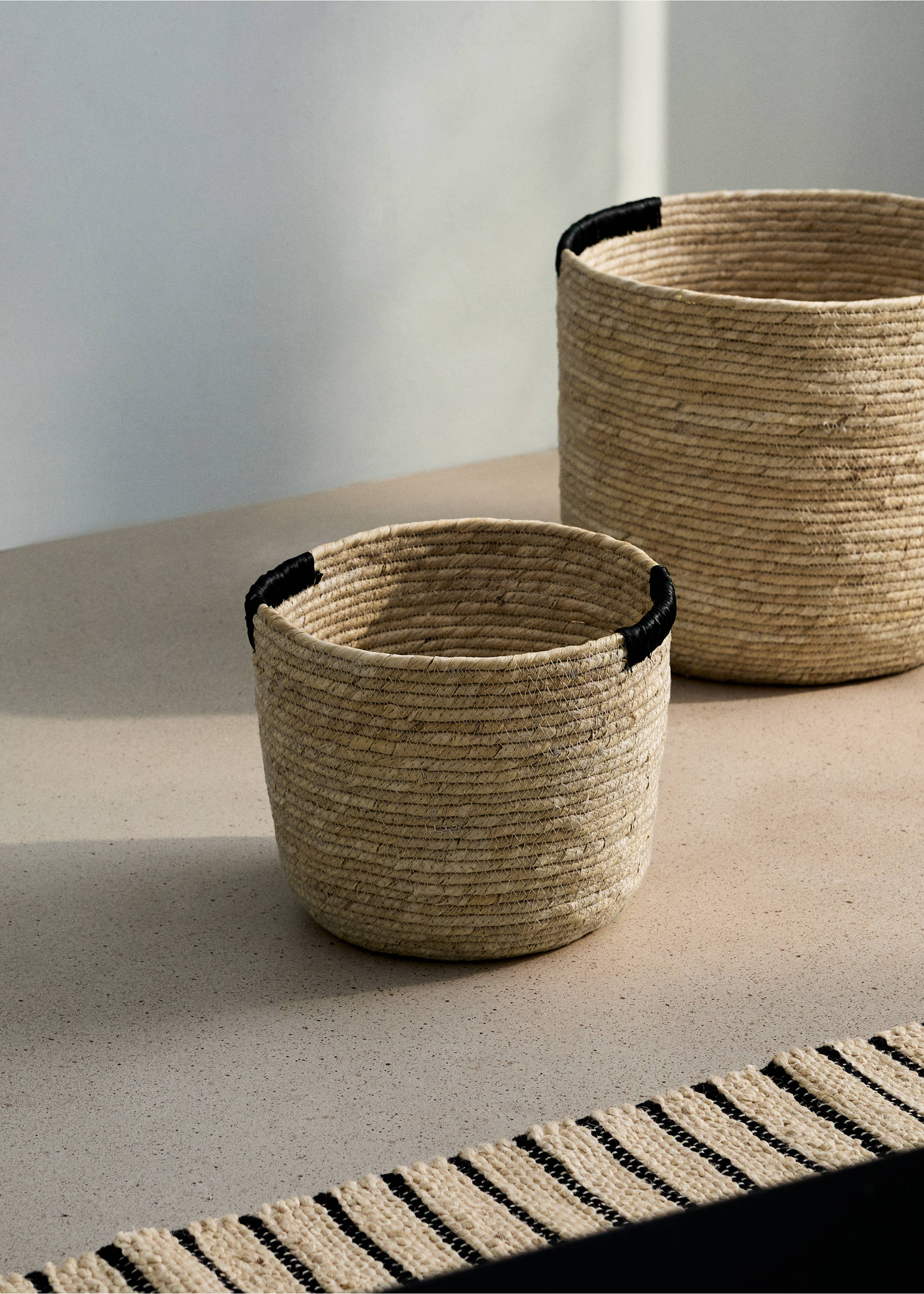 Medium basket with embroidered detail - General plane, Brown. Ref: 27003294-00.