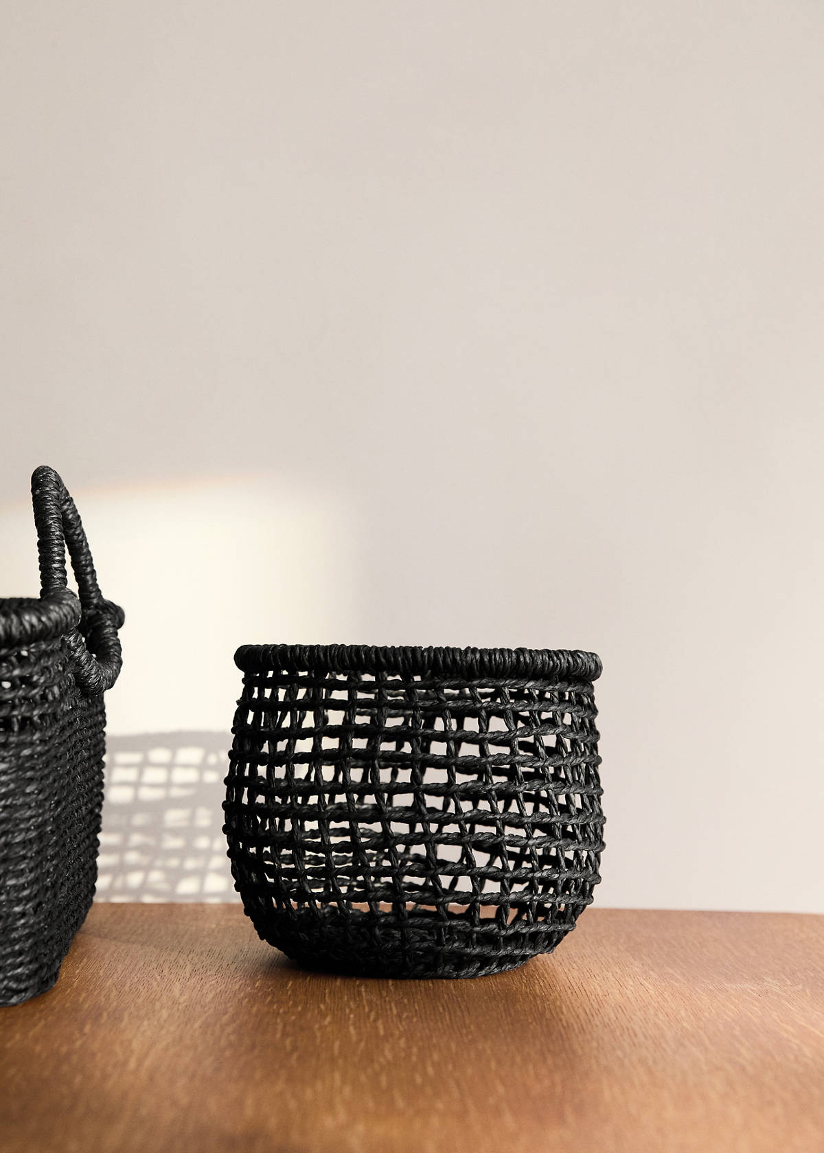 Toilet roll basket — Black