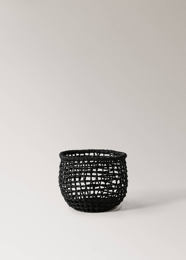 Toilet roll basket — Black