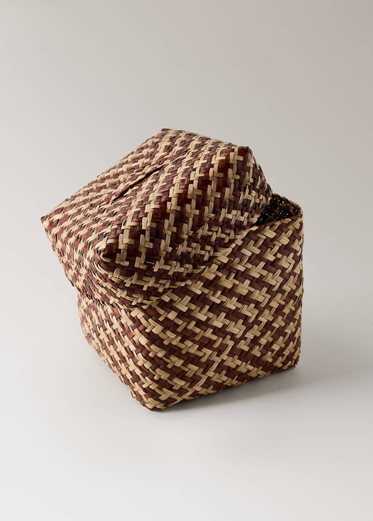 Large storage basket — Chocolate