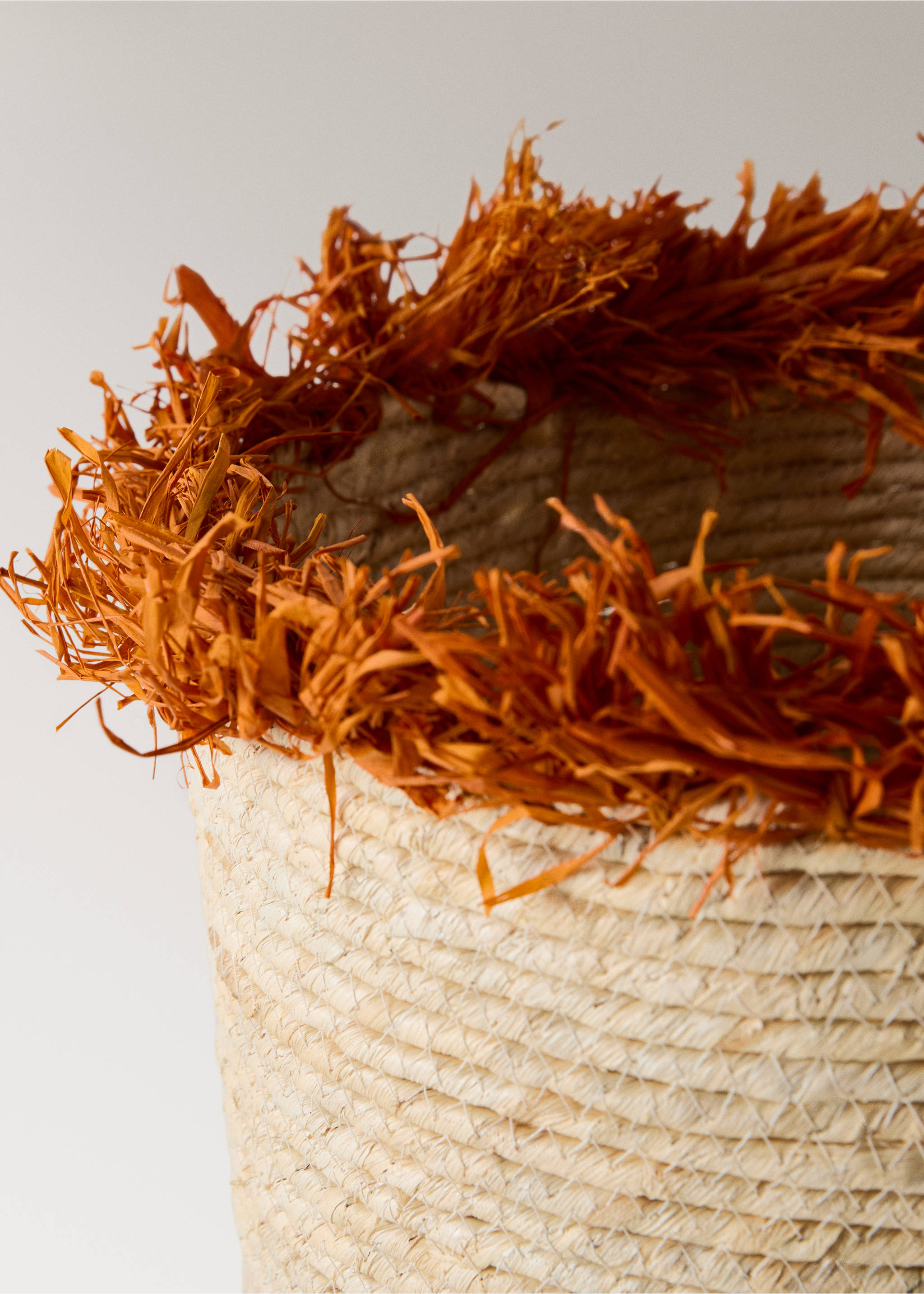 Small basket with fringe detail - Details of the article 1, Orange. Ref: 27003302-00.