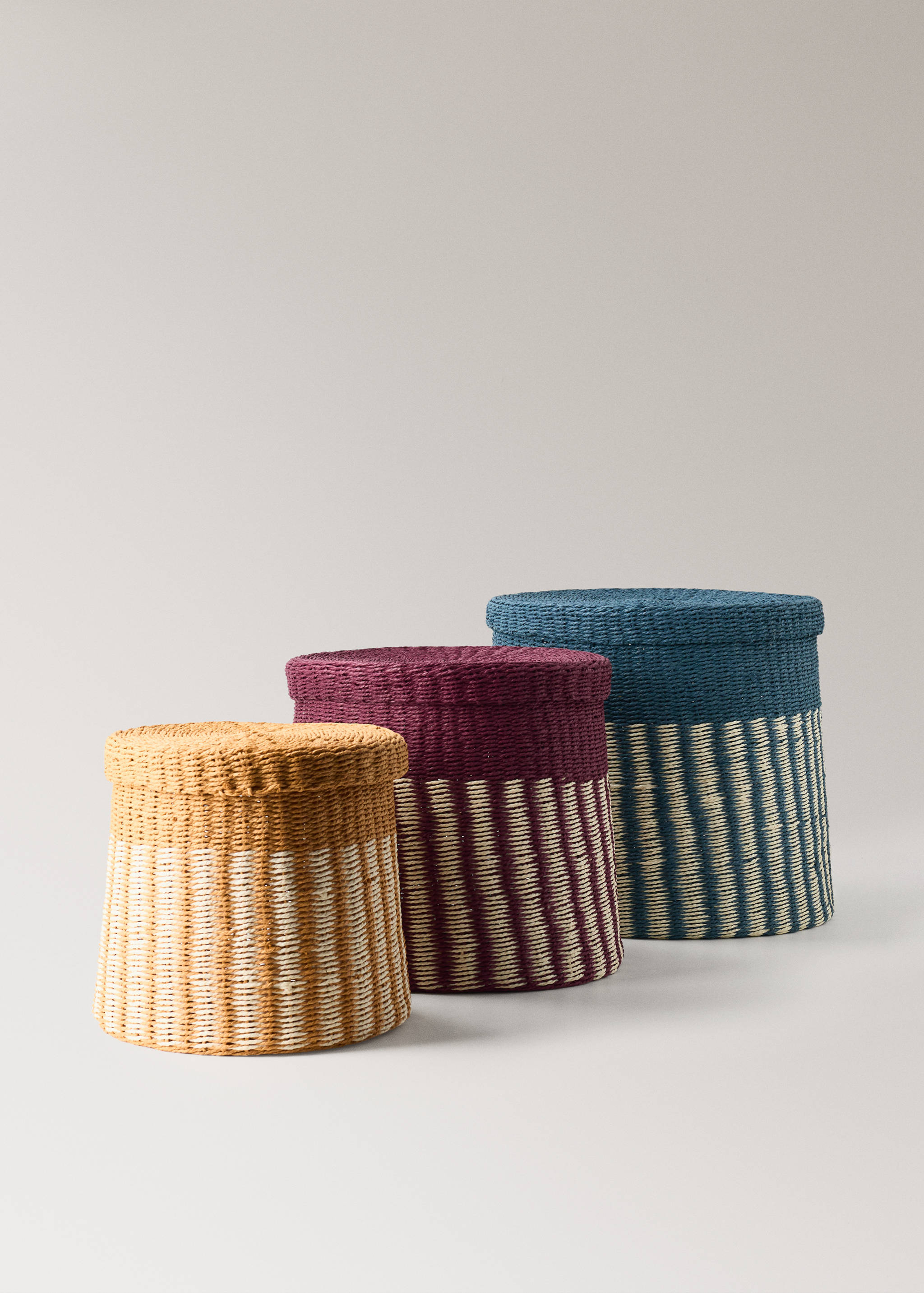 Striped paper basket with big lid - Details of the article 4