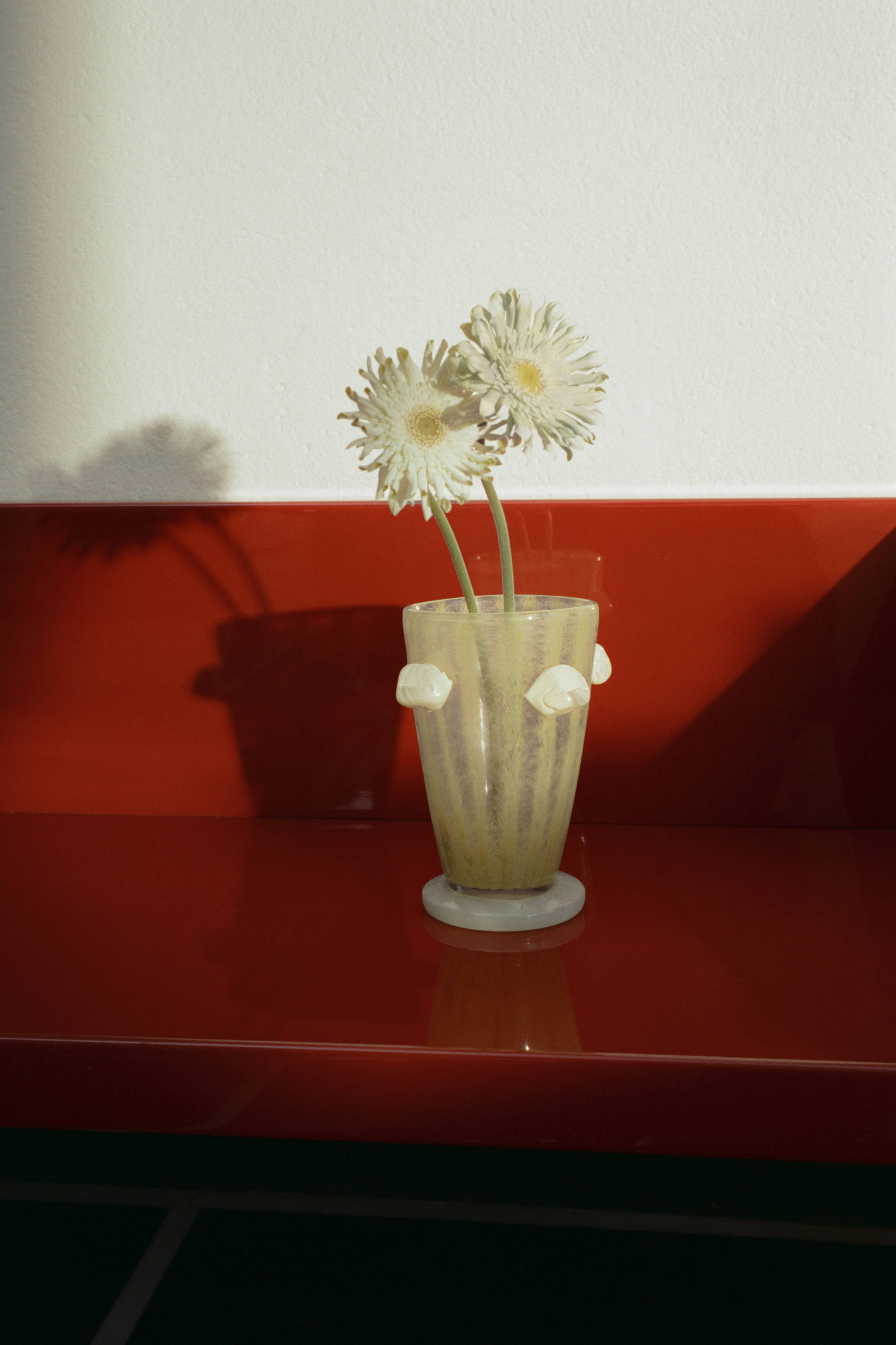 Blown glass vase, coloured - Details of the article 6