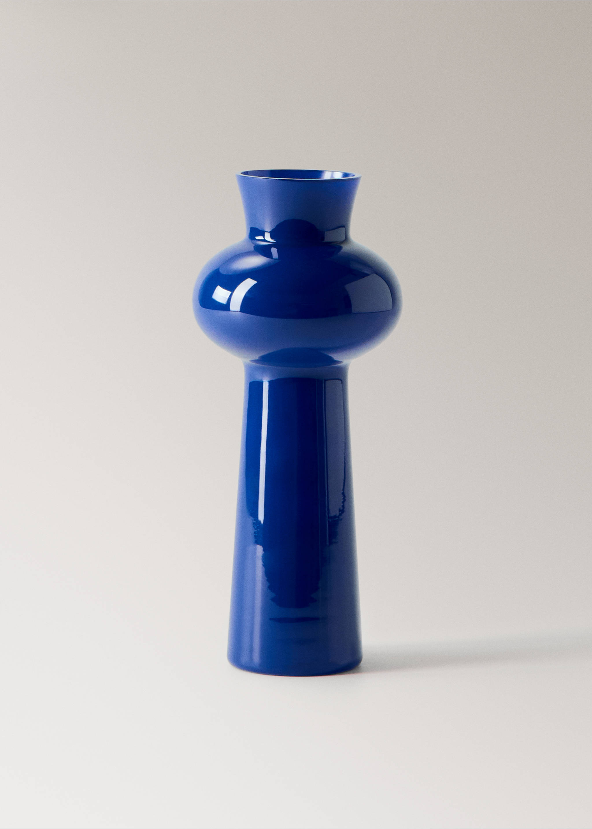 Elongated glass vase - Article without model, Blue. Ref: 27003313-00.