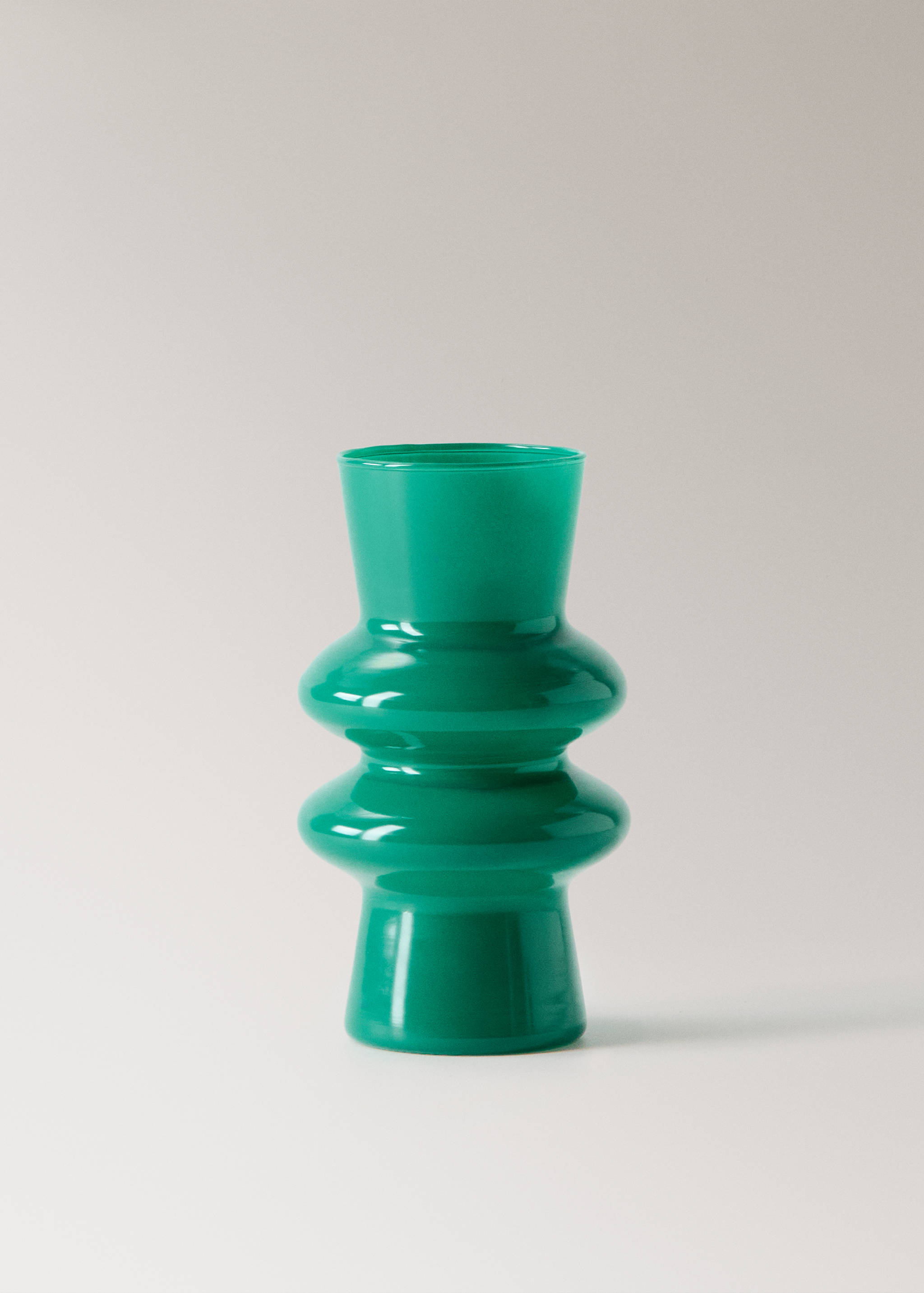 Small elongated glass vase - Article without model