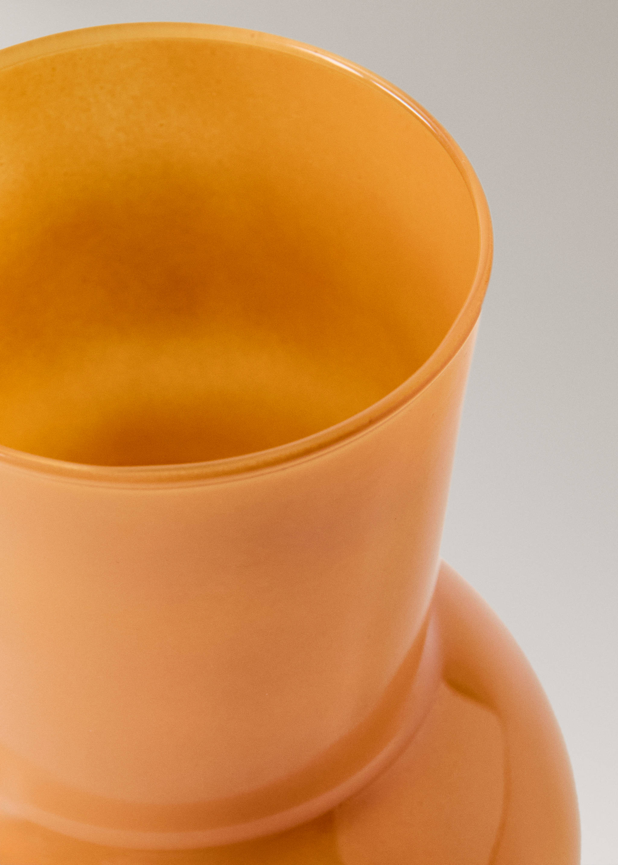 Glass coloured vase - Details of the article 1