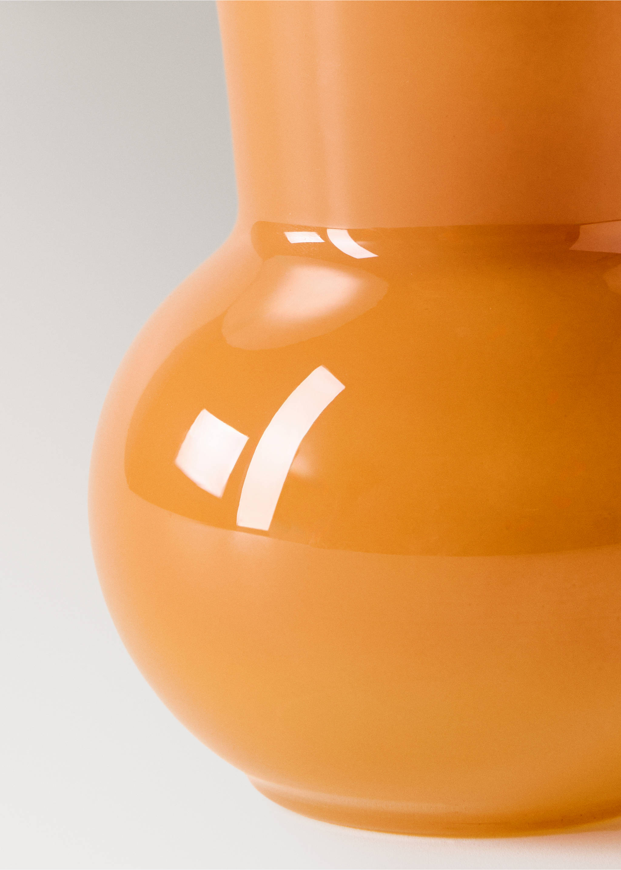Glass coloured vase - Details of the article 2, Pastel Orange. Ref: 27003315-00.