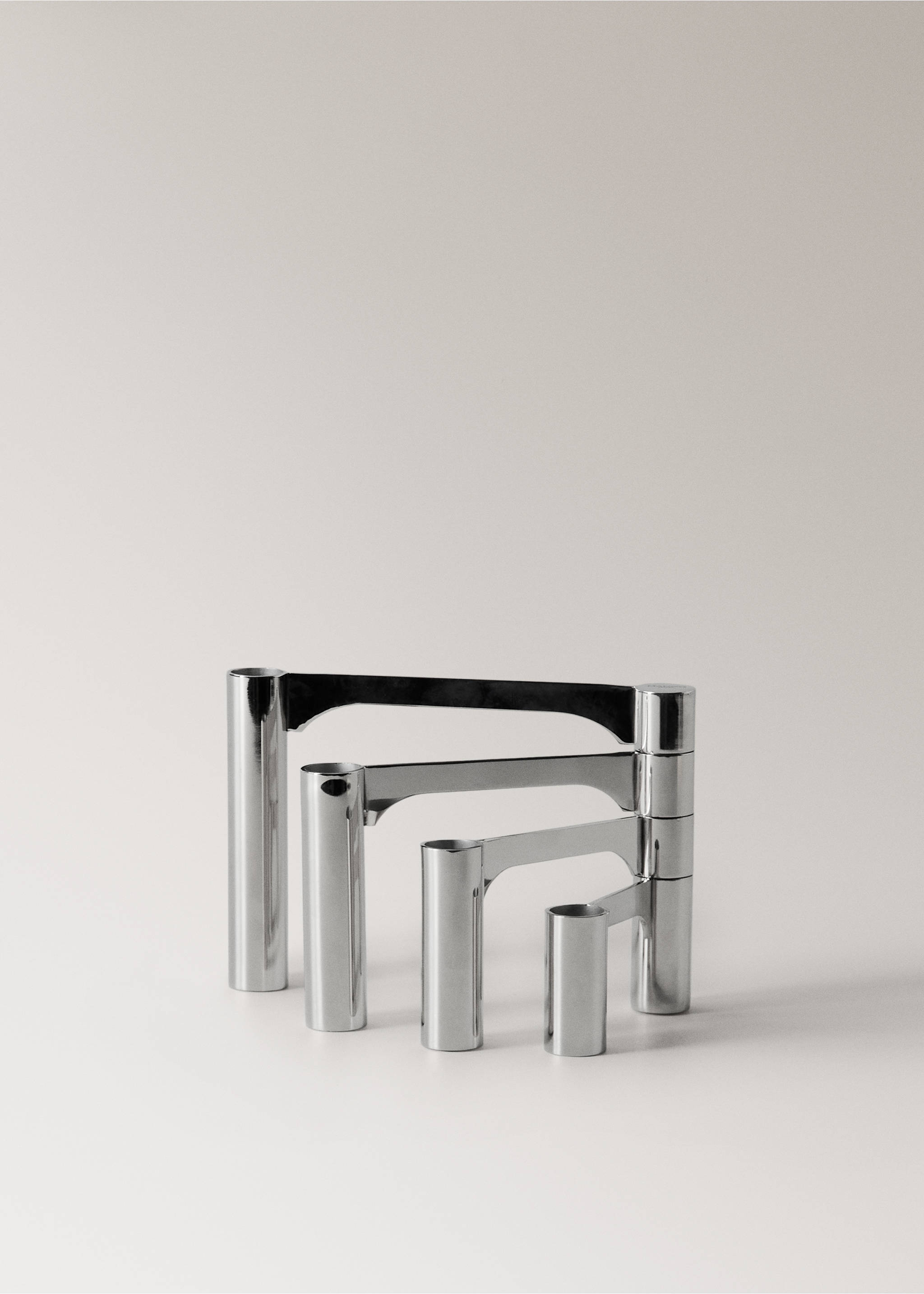 Multiple aluminium candelabrum - Article without model, Silver. Ref: 27003316-00.