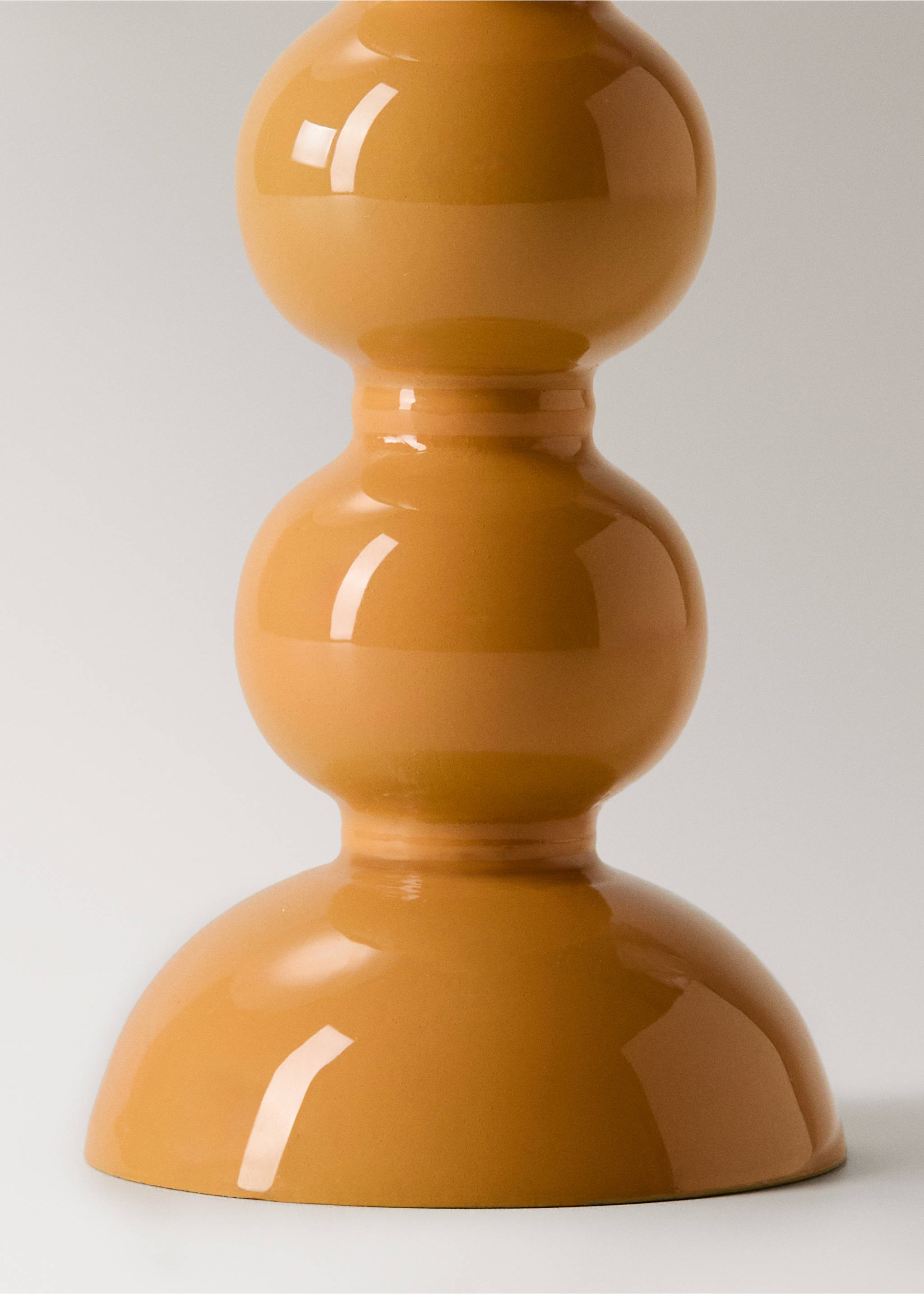 Medium metal candle holder - Details of the article 2, Gold. Ref: 27003319-00.