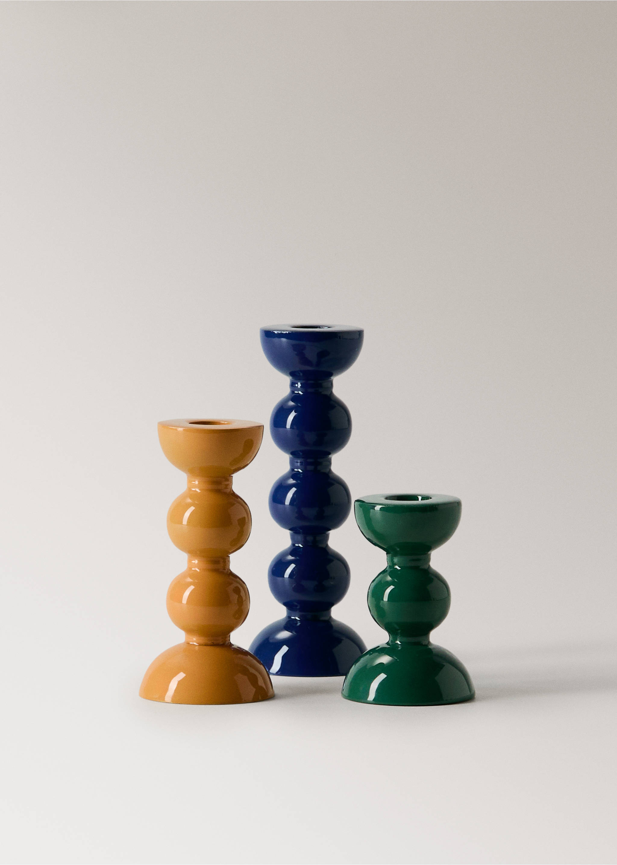 Medium metal candle holder - Details of the article 4, Gold. Ref: 27003319-00.