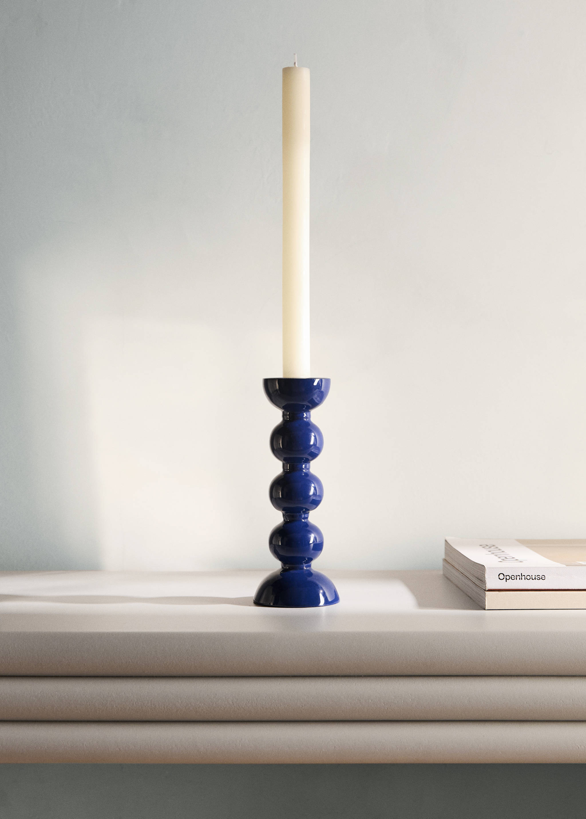 Vysoký kovový svícen - Celkový náhled