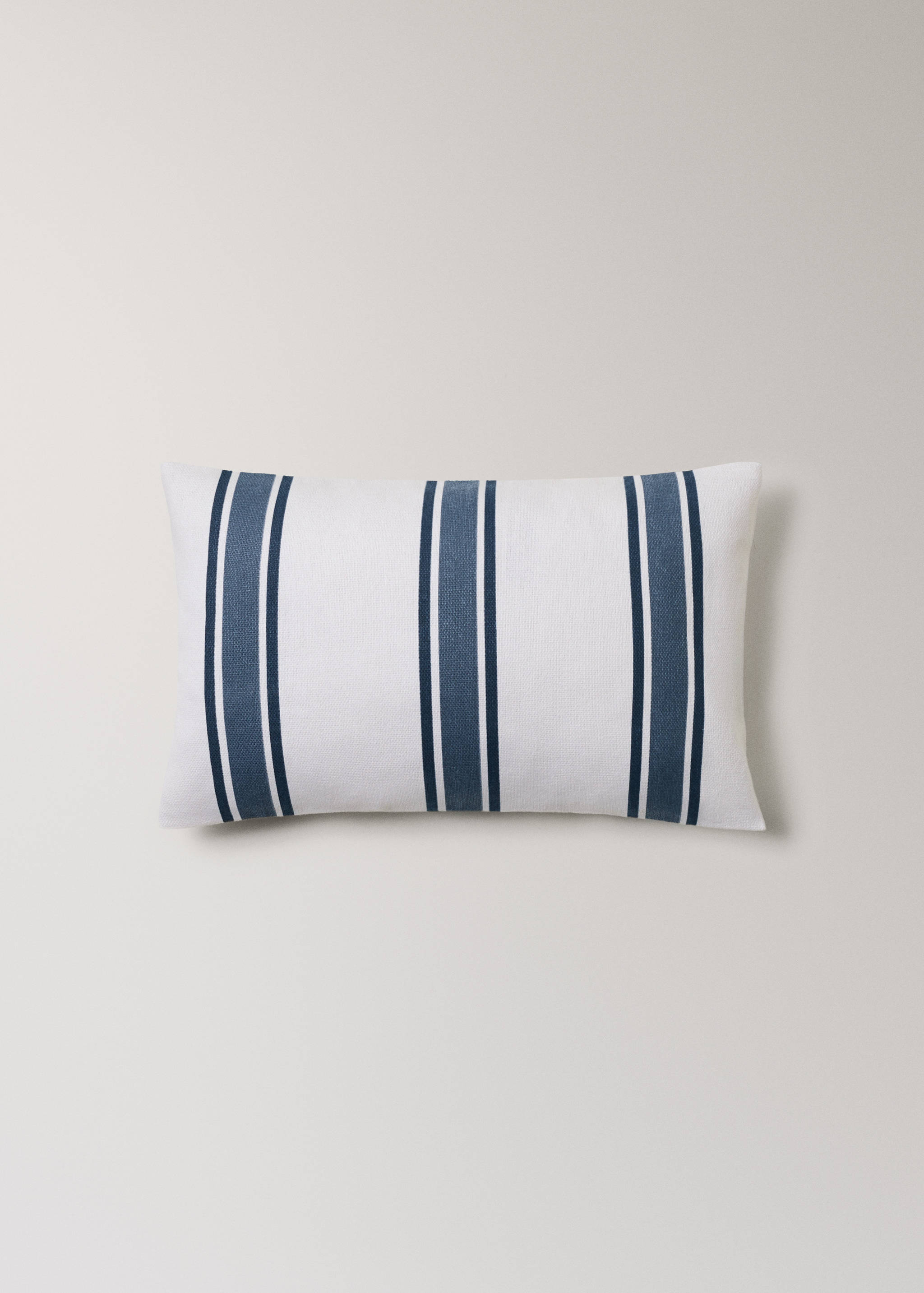 Cotton cushion cover with two-tone stripes 30x50 cm - Article without model