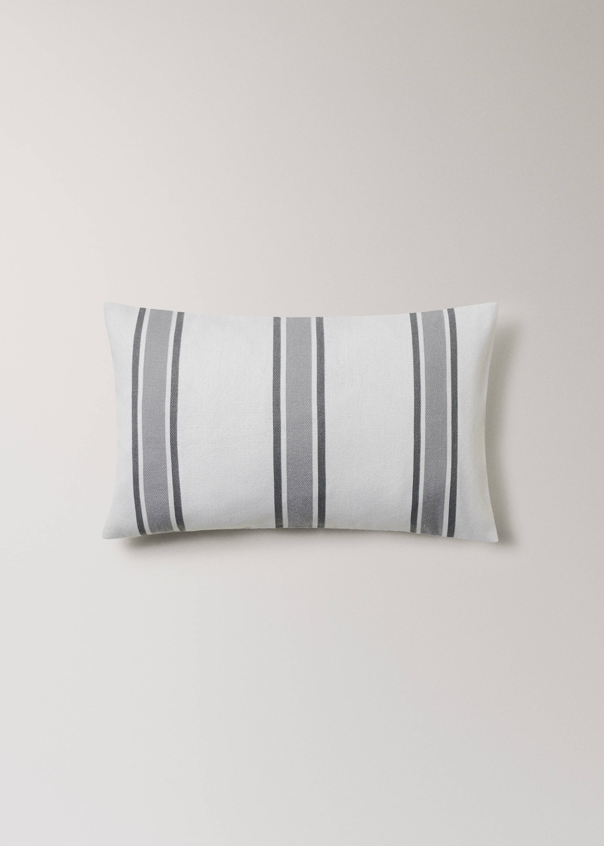 Cotton cushion cover with two-tone stripes 30x50 cm - Article without model