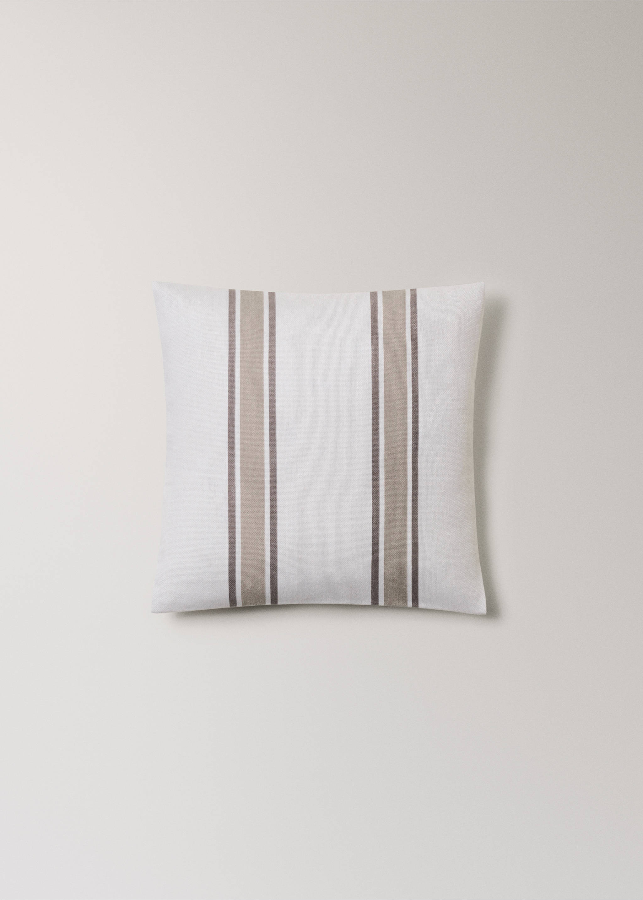 Cotton cushion cover with two-tone stripes 45x45 cm - Article without model, Sand. Ref: 27003326-00.