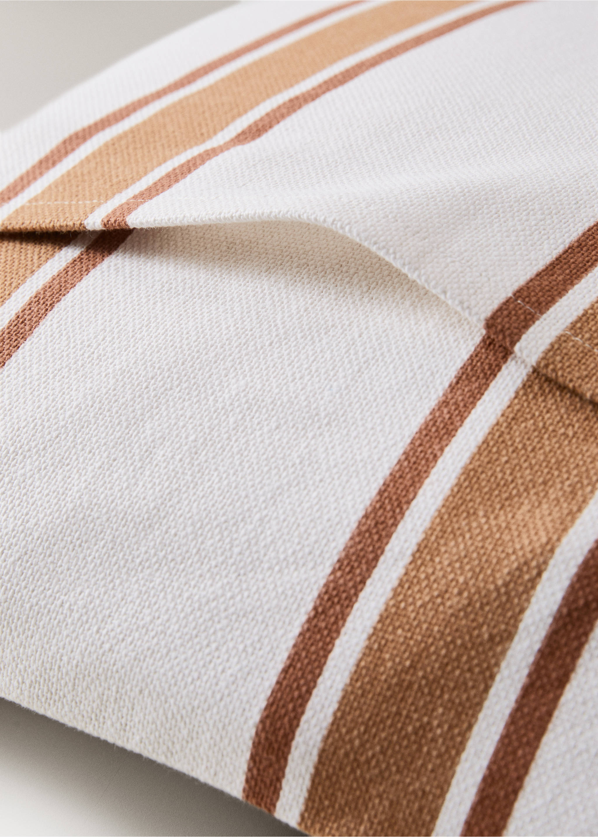 Cotton cushion cover with two-tone stripes 45x45 cm - Details of the article 2, Russet. Ref: 27003326-00.