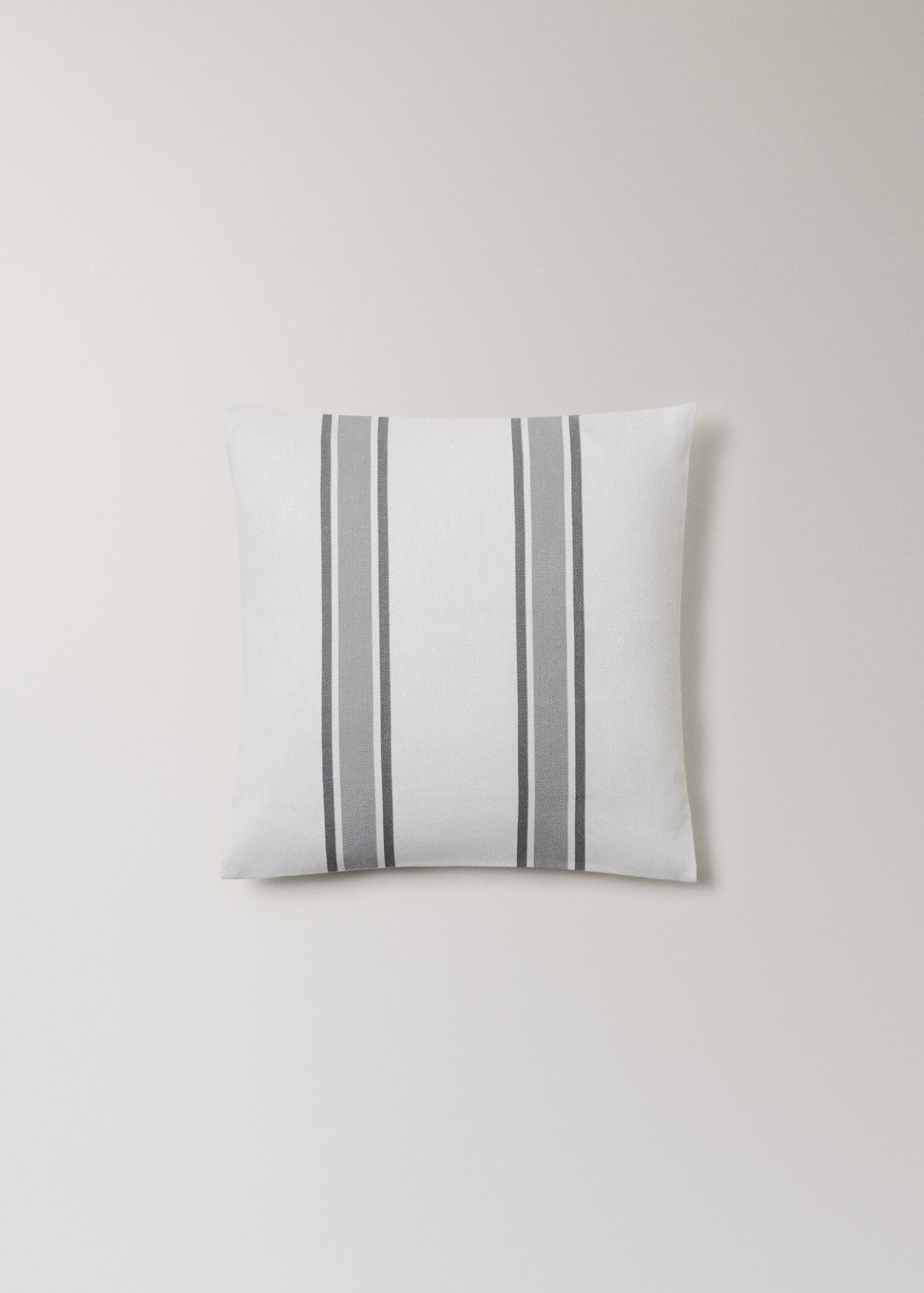Cotton cushion cover with two-tone stripes 45x45 cm - Article without model