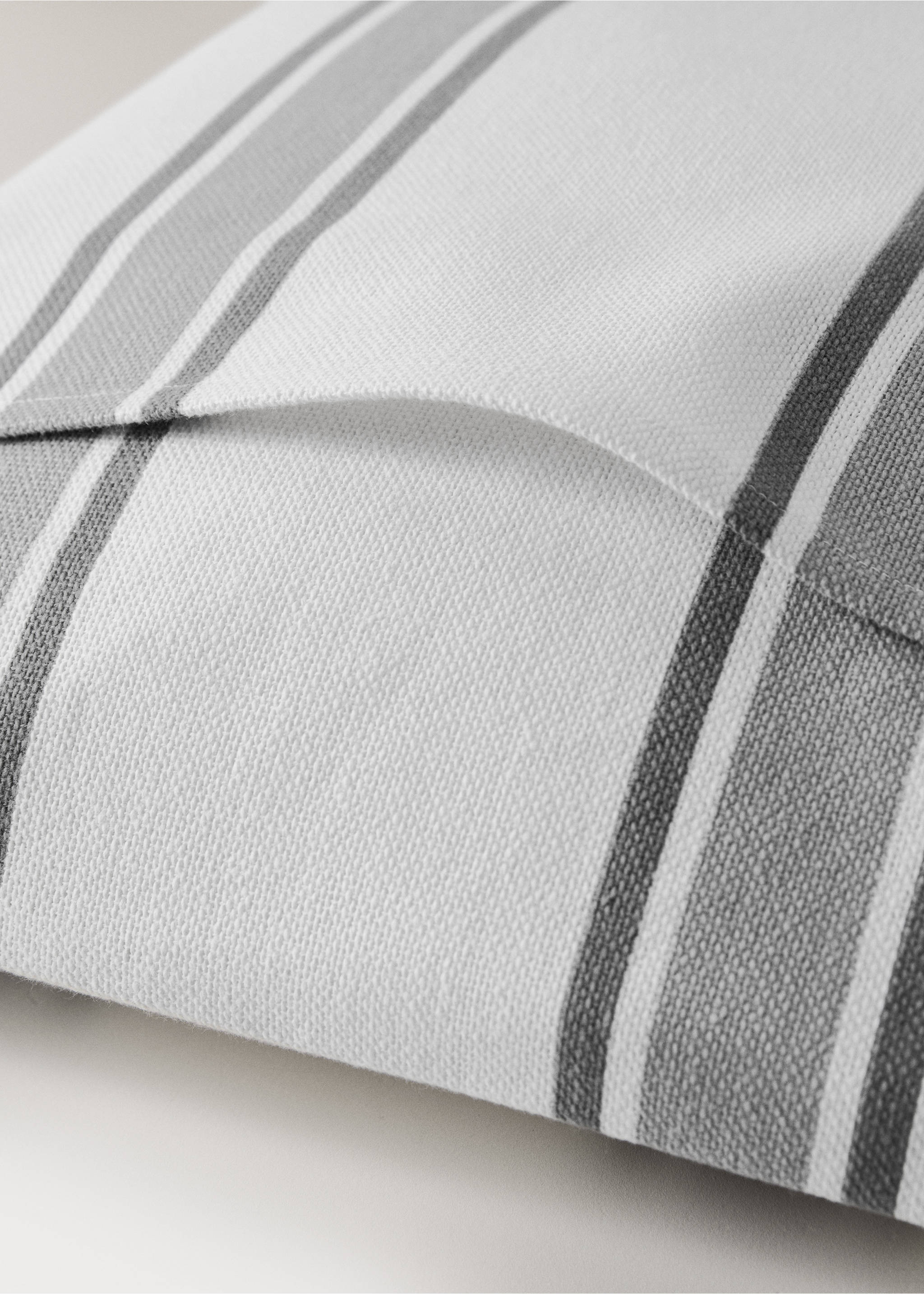 Cotton cushion cover with two-tone stripes 45x45 cm - Details of the article 2, Grey. Ref: 27003326-00.