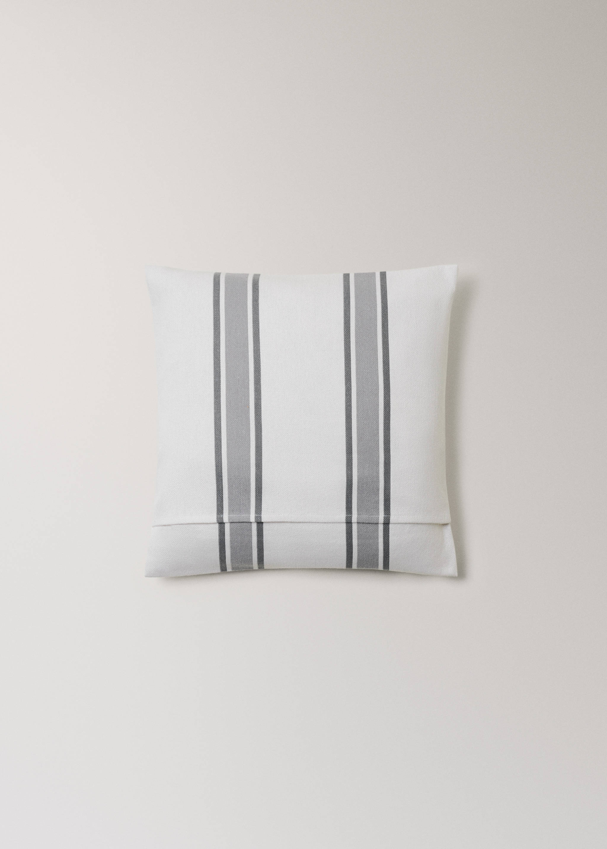 Cotton cushion cover with two-tone stripes 45x45 cm - Details of the article 4