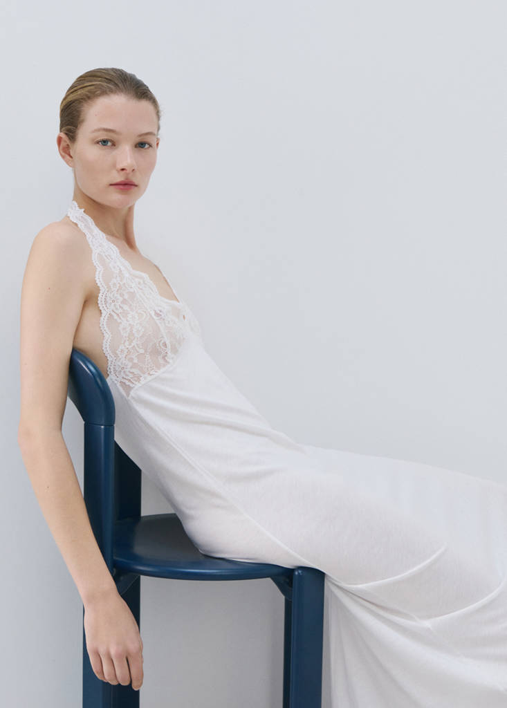 Camisón blonda escote espalda