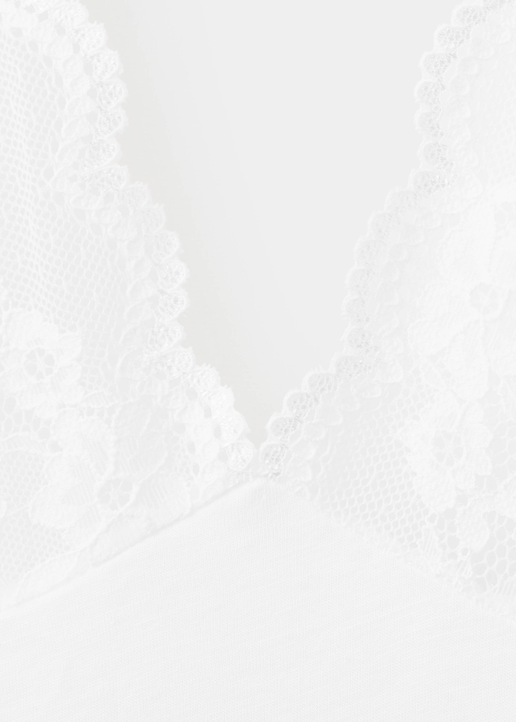 Lace nightdress with back scoop neckline - Details of the article 8