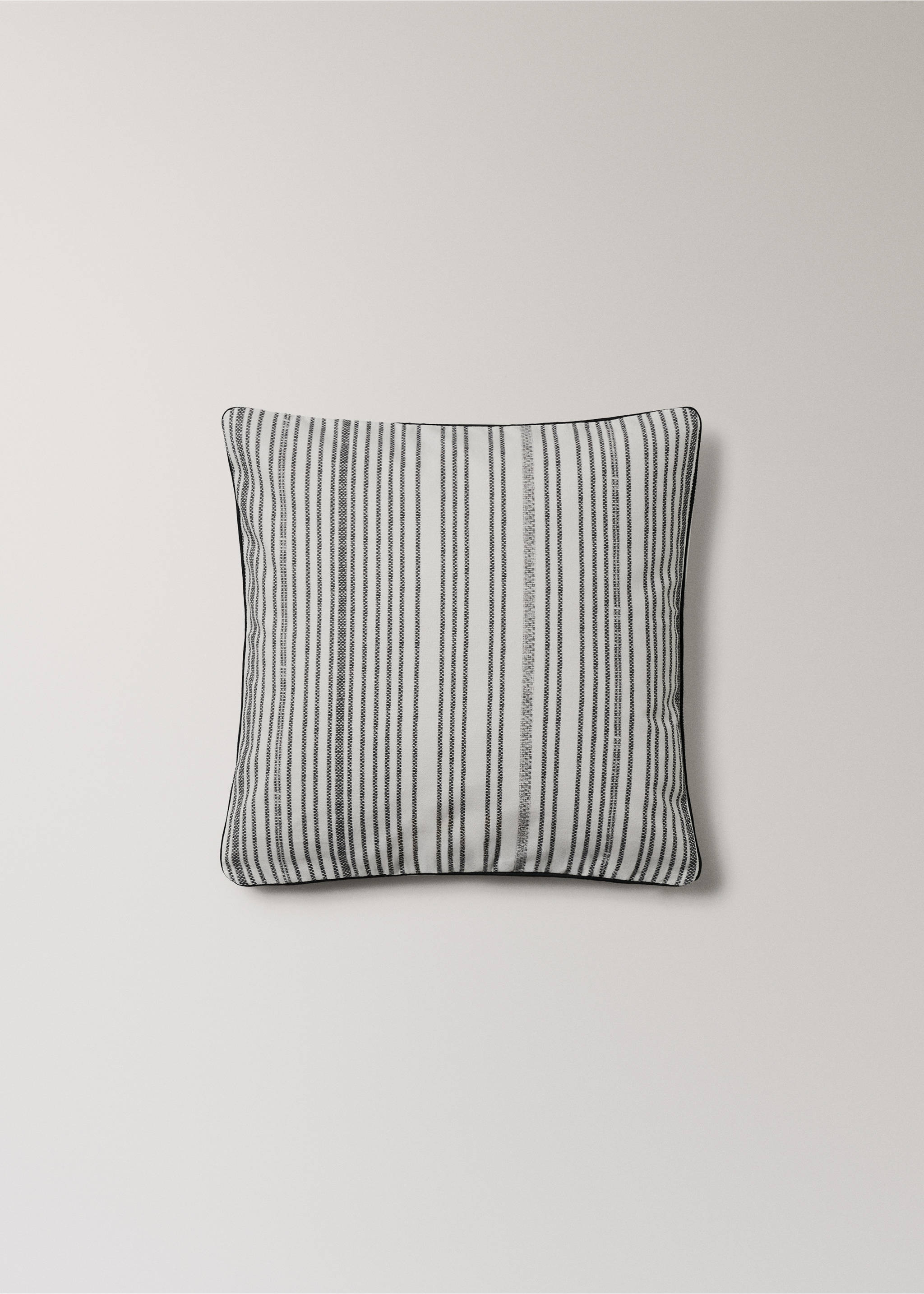 Cushion cover cotton irregular stripes 45x45cm - Article without model, Charcoal. Ref: 27003350-00.