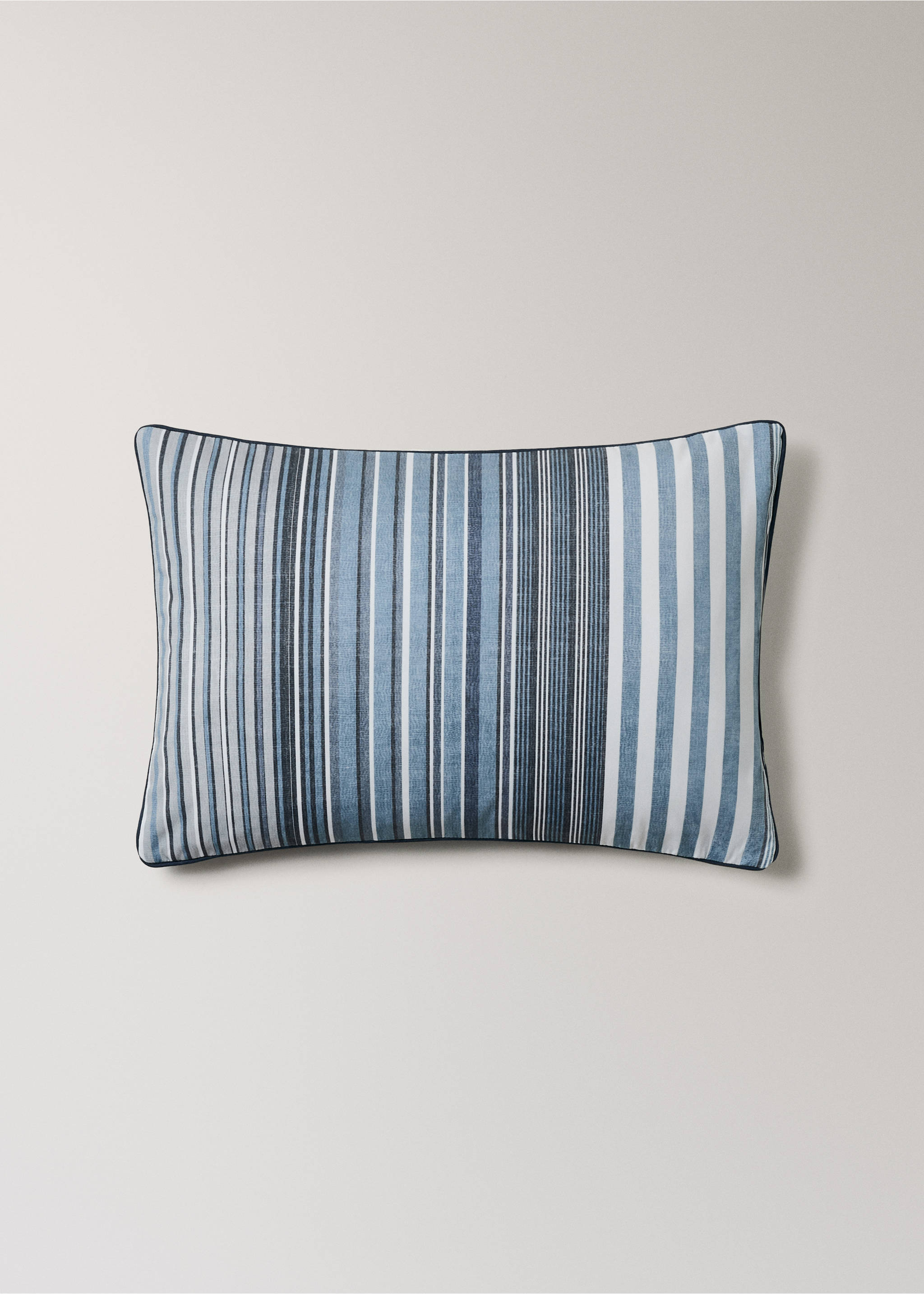 Cotton striped cushion cover 40x60 cm - Article without model, Indigo Blue. Ref: 27003351-00.