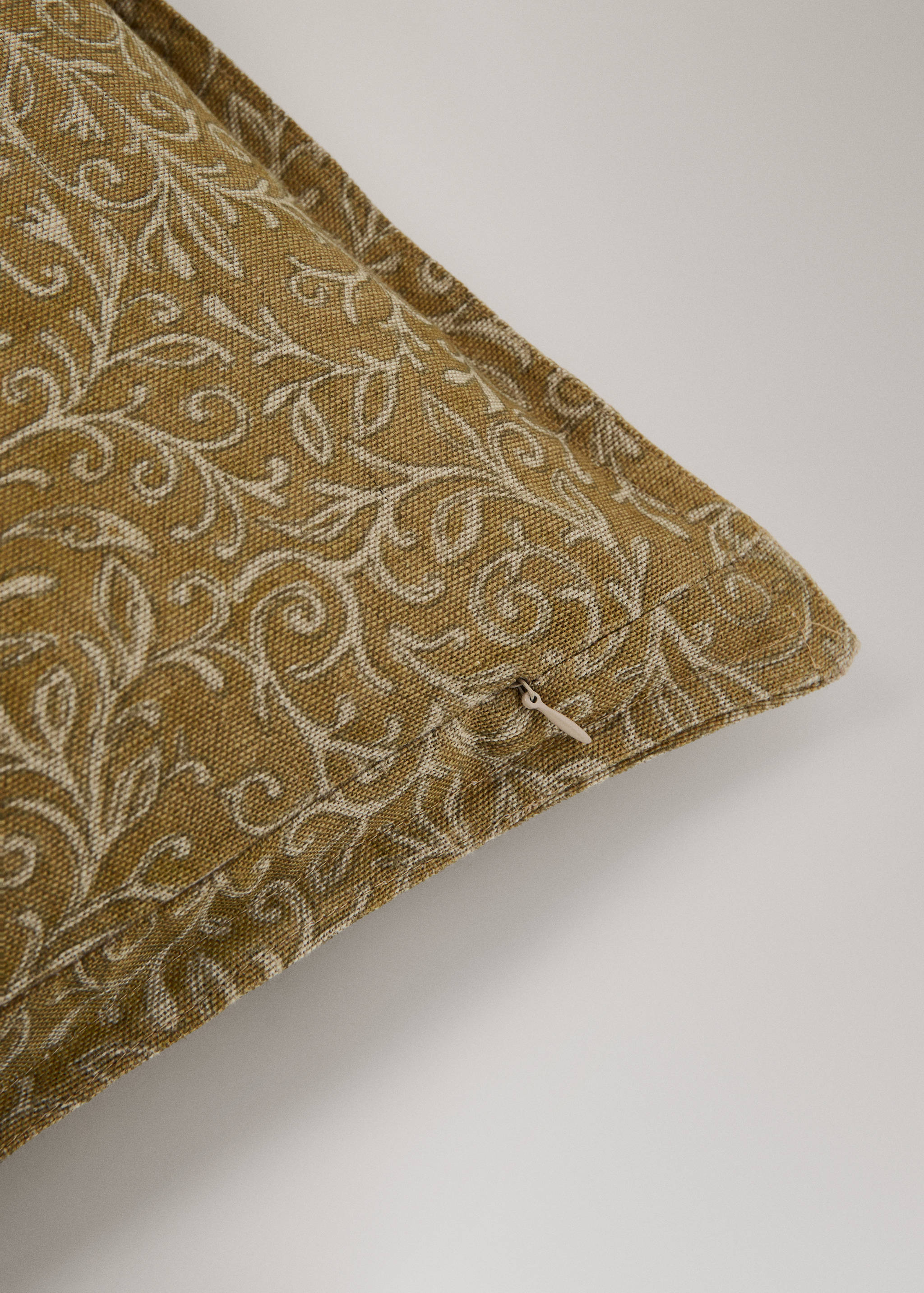 Linen cotton cushion cover with leaf print 40x60 cm - Details of the article 2